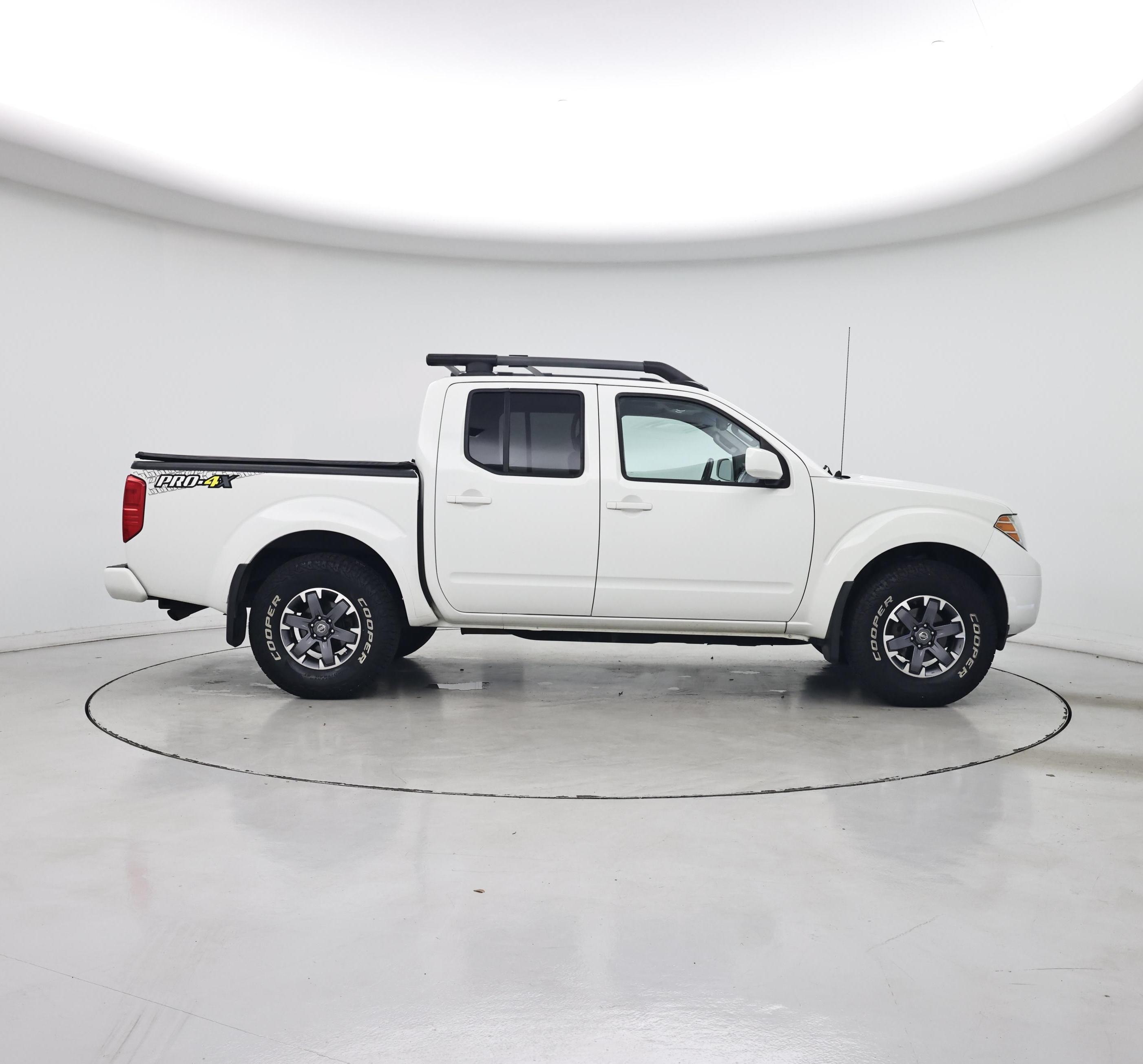 Thumbnail: 2015 Nissan Frontier - 7