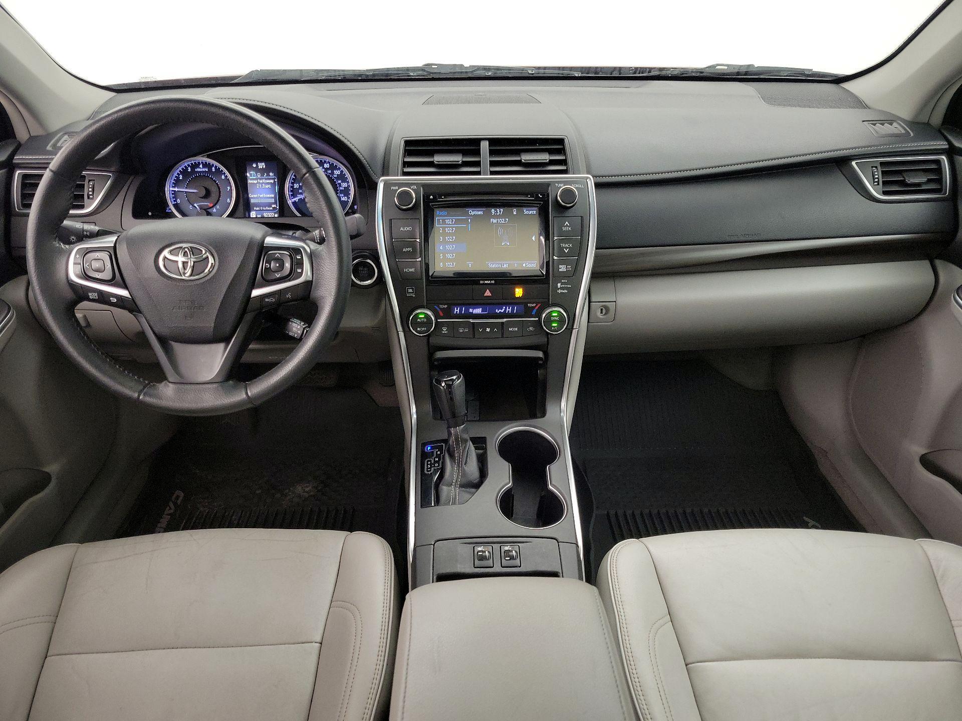 Thumbnail: 2017 Toyota Camry - 9