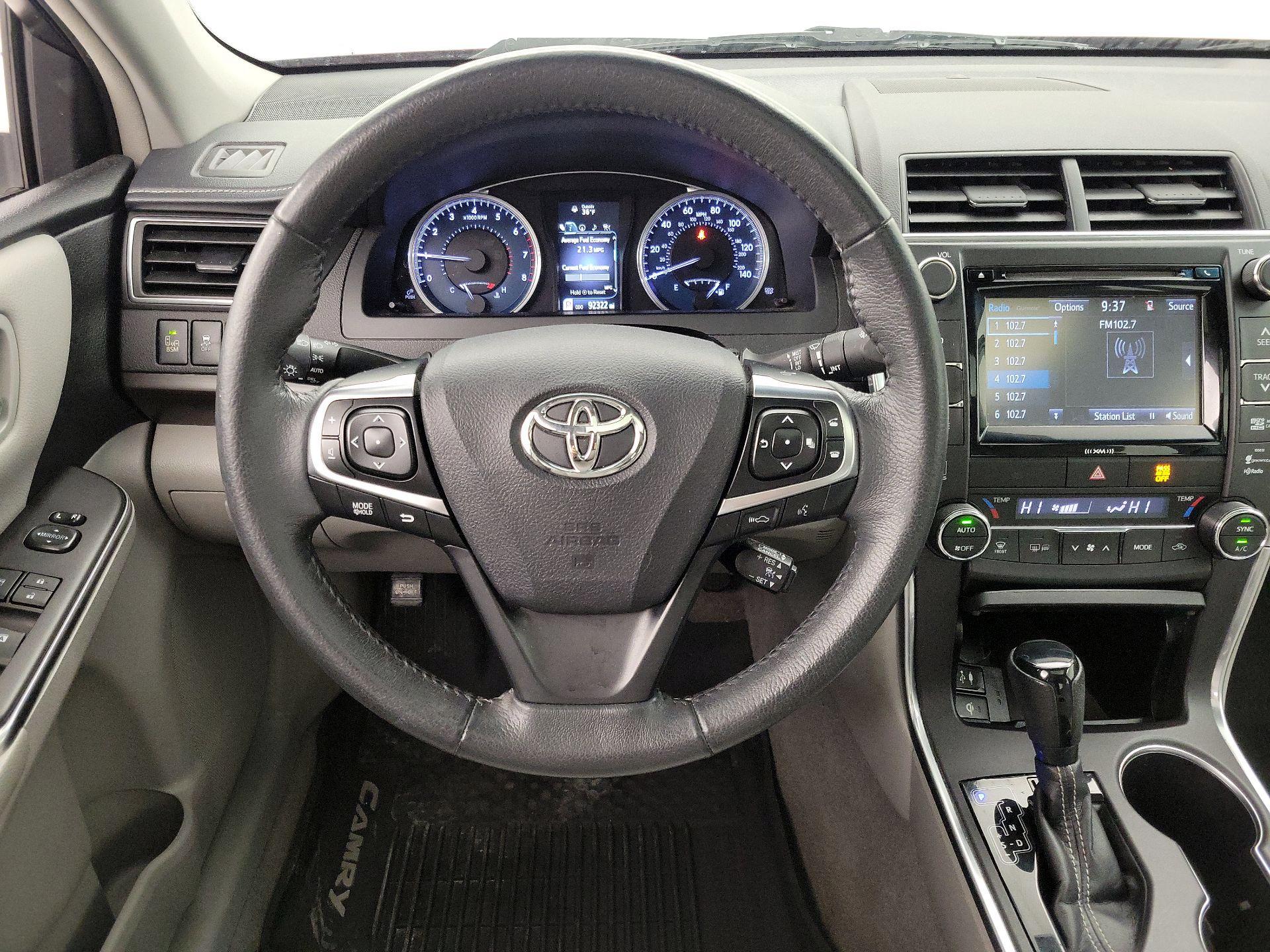 Thumbnail: 2017 Toyota Camry - 10