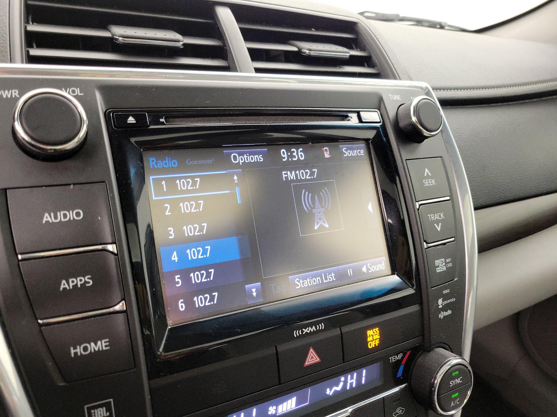 Thumbnail: 2017 Toyota Camry - 15