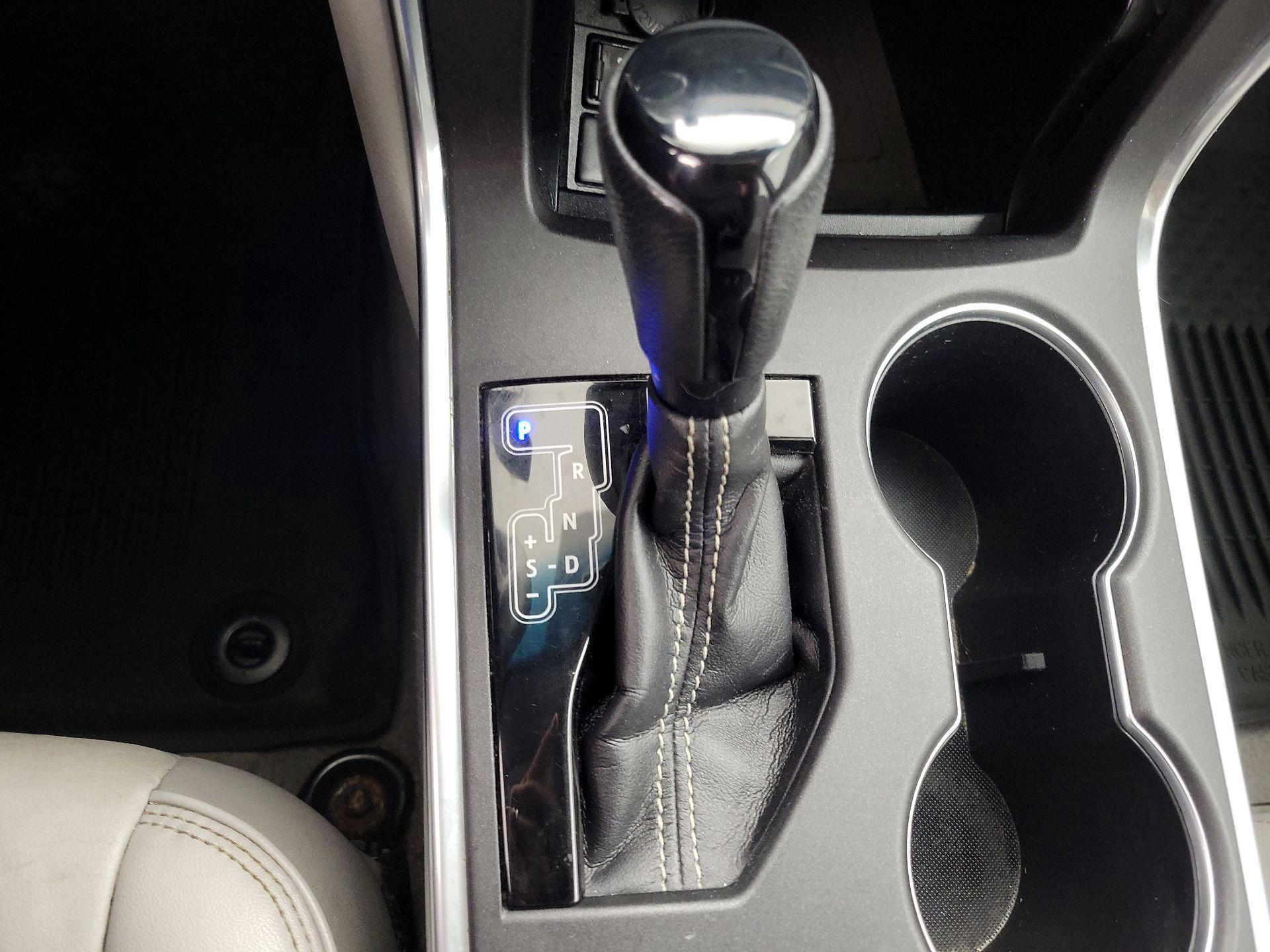 Thumbnail: 2017 Toyota Camry - 17