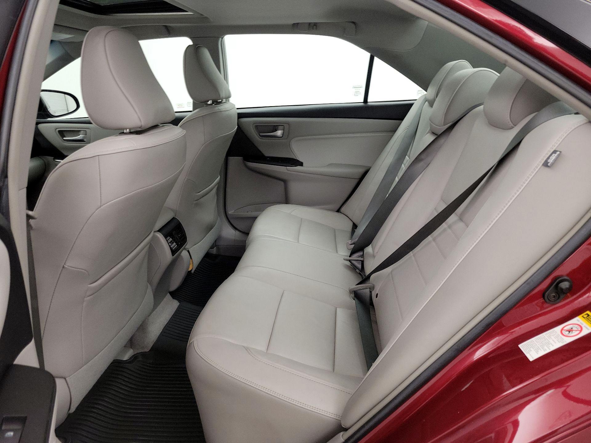 Thumbnail: 2017 Toyota Camry - 20