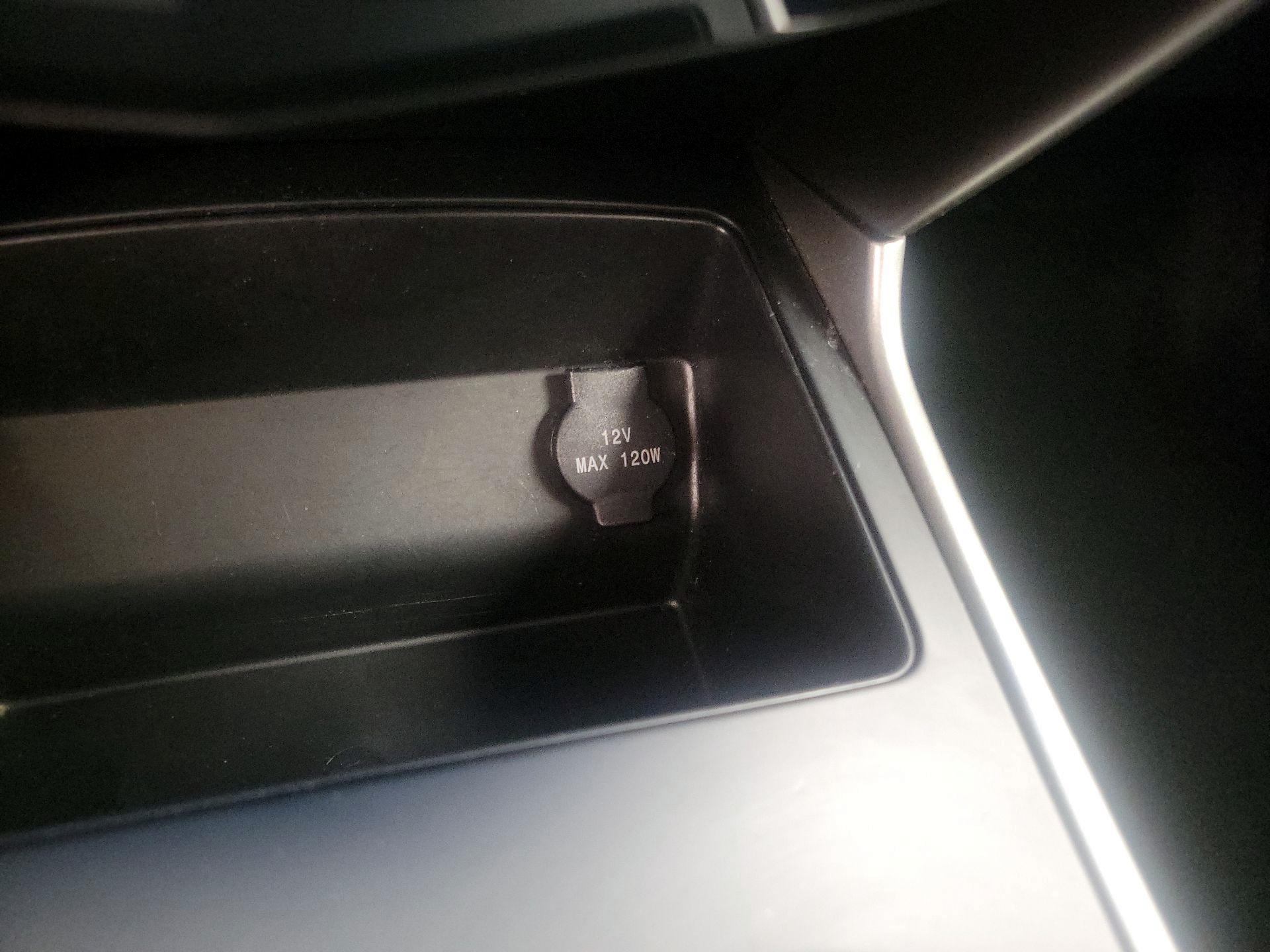 Thumbnail: 2015 Nissan Altima - 17