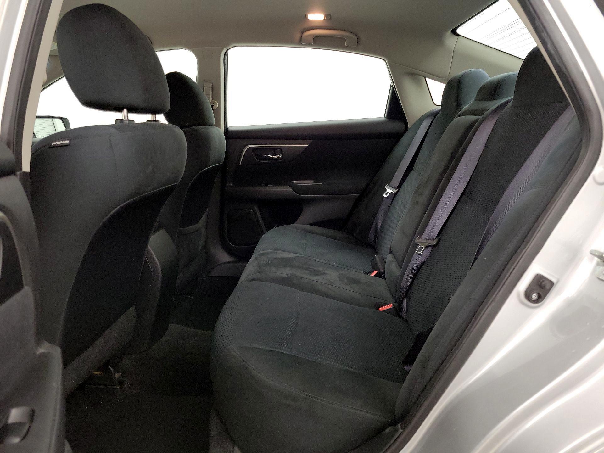 Thumbnail: 2015 Nissan Altima - 18