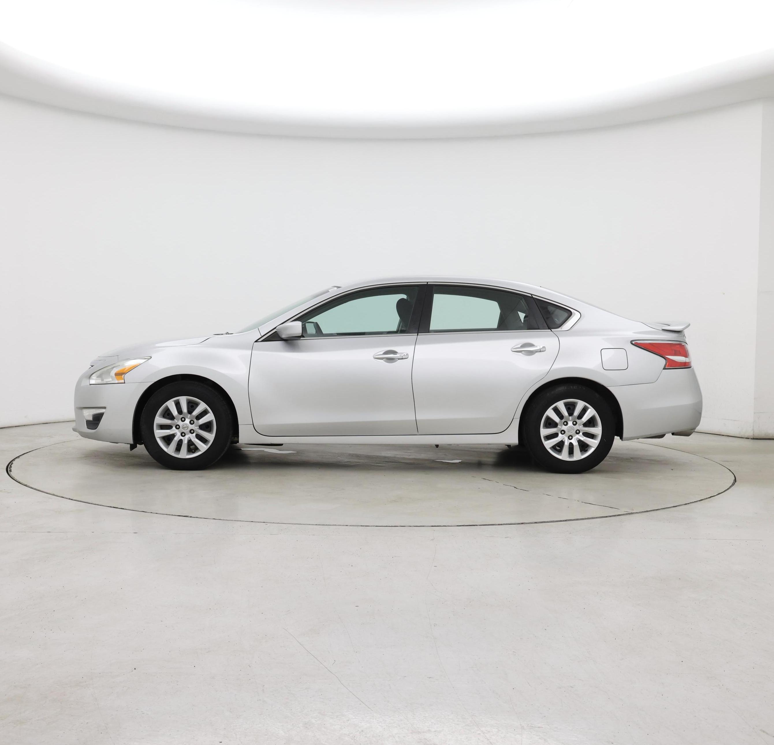 Thumbnail: 2015 Nissan Altima - 3