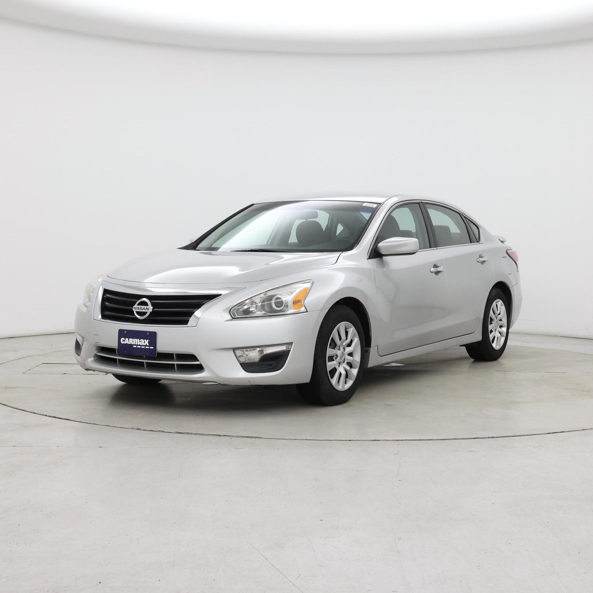 Thumbnail: 2015 Nissan Altima - 4