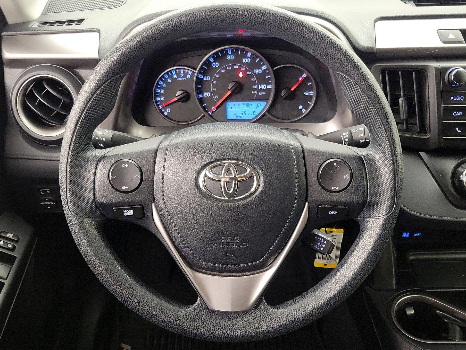 Thumbnail: 2016 Toyota RAV4 - 10