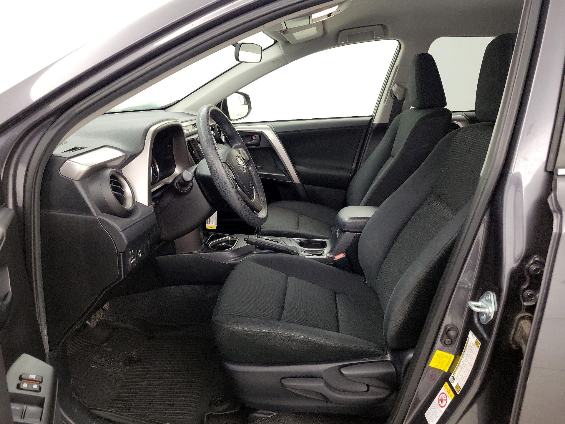 Thumbnail: 2016 Toyota RAV4 - 11