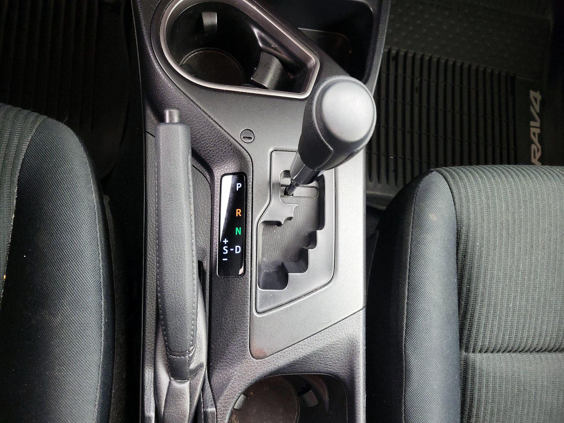 Thumbnail: 2016 Toyota RAV4 - 17