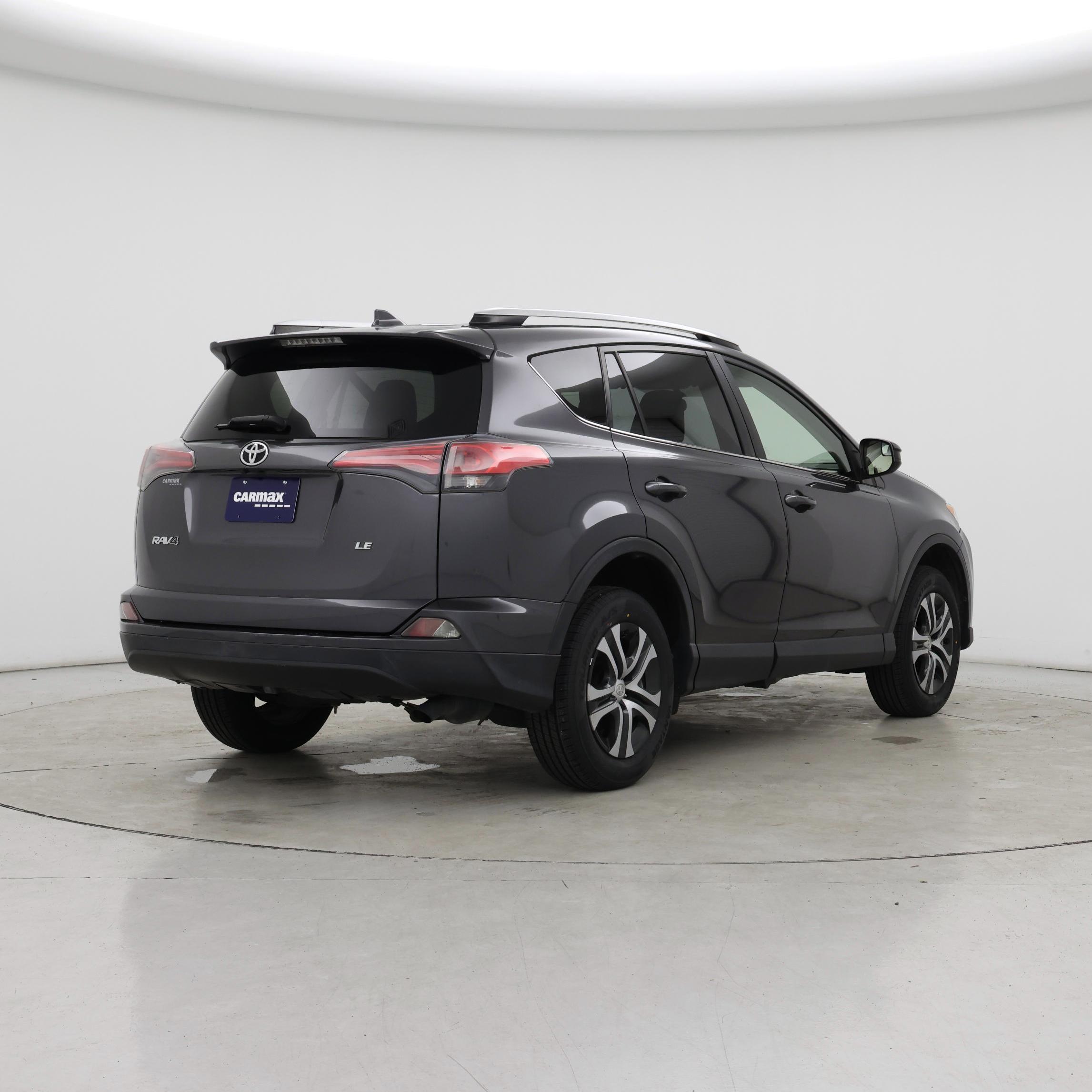 Thumbnail: 2016 Toyota RAV4 - 8