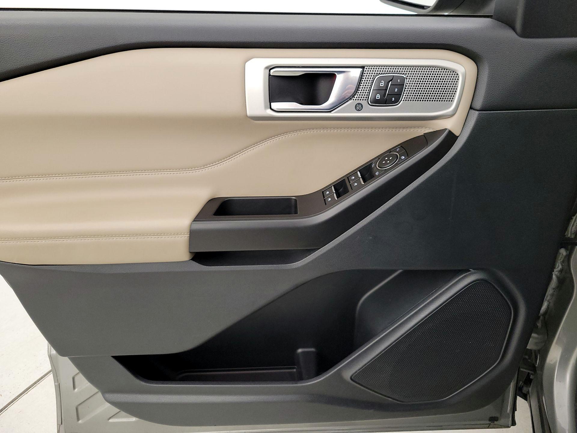 Thumbnail: 2020 Ford Explorer - 12