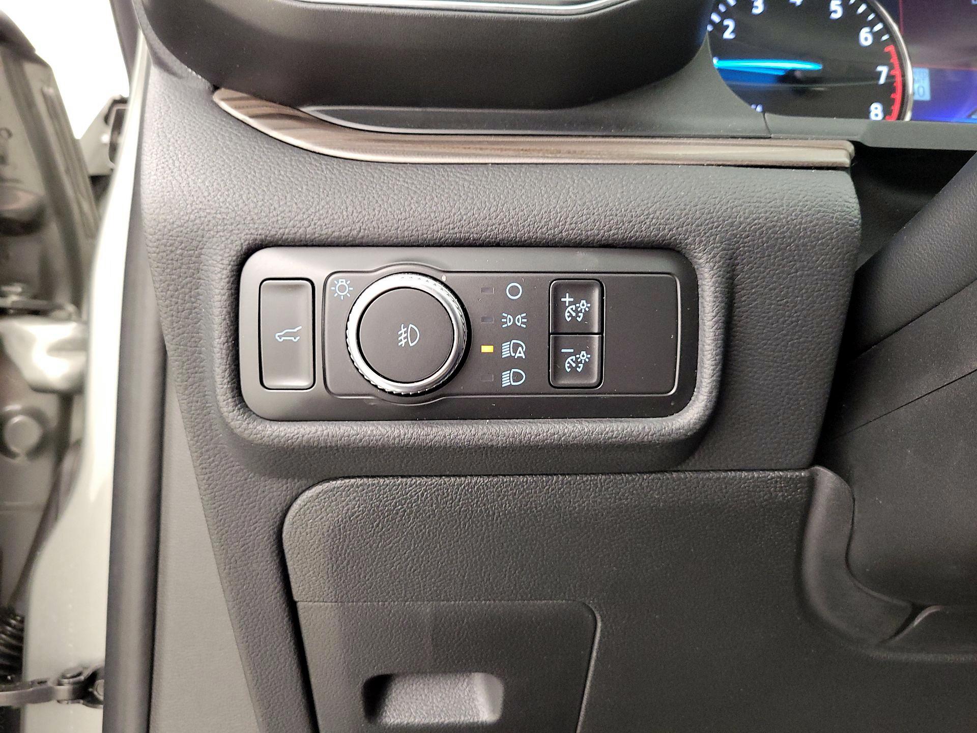 Thumbnail: 2020 Ford Explorer - 13