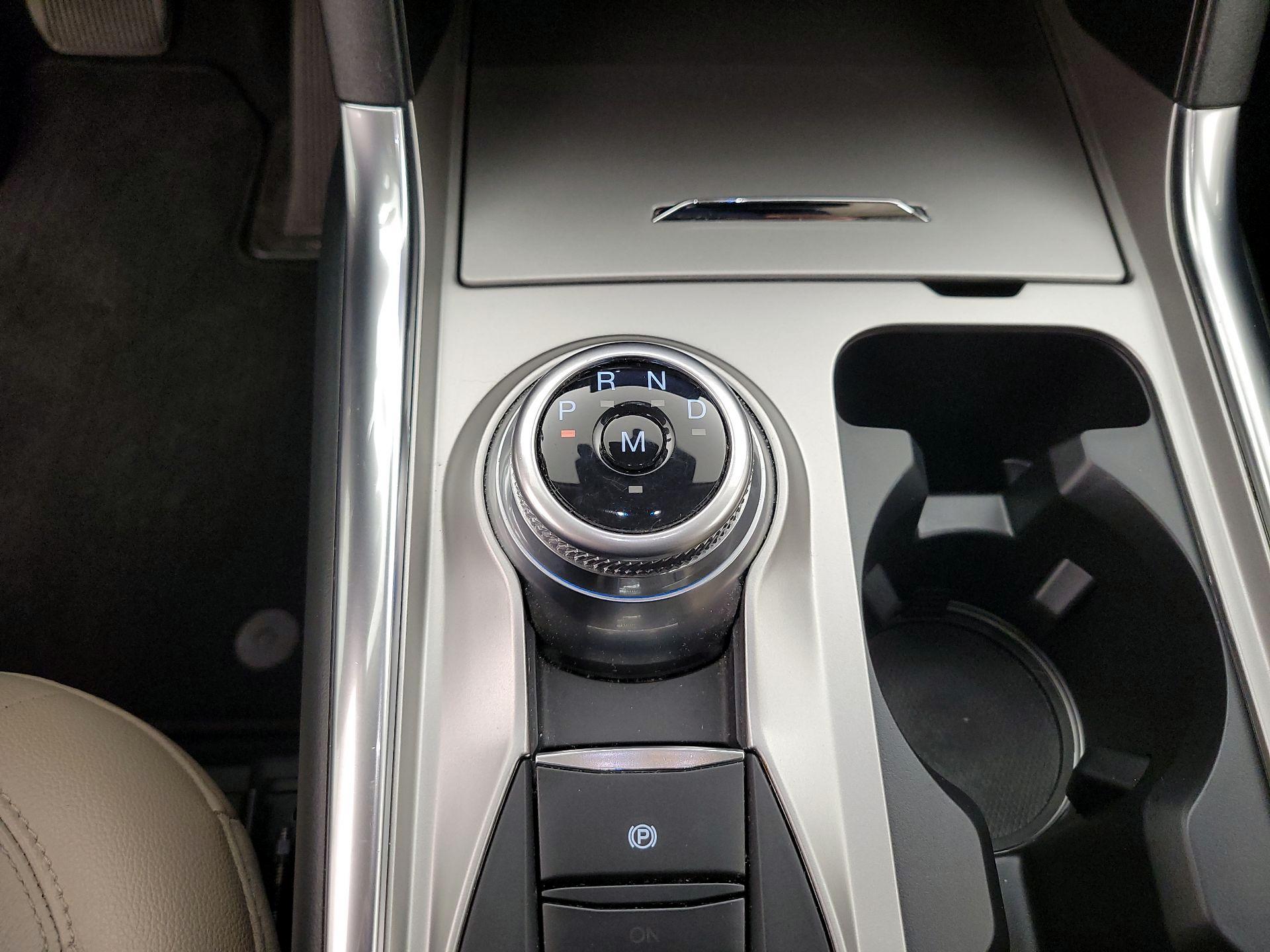 Thumbnail: 2020 Ford Explorer - 18