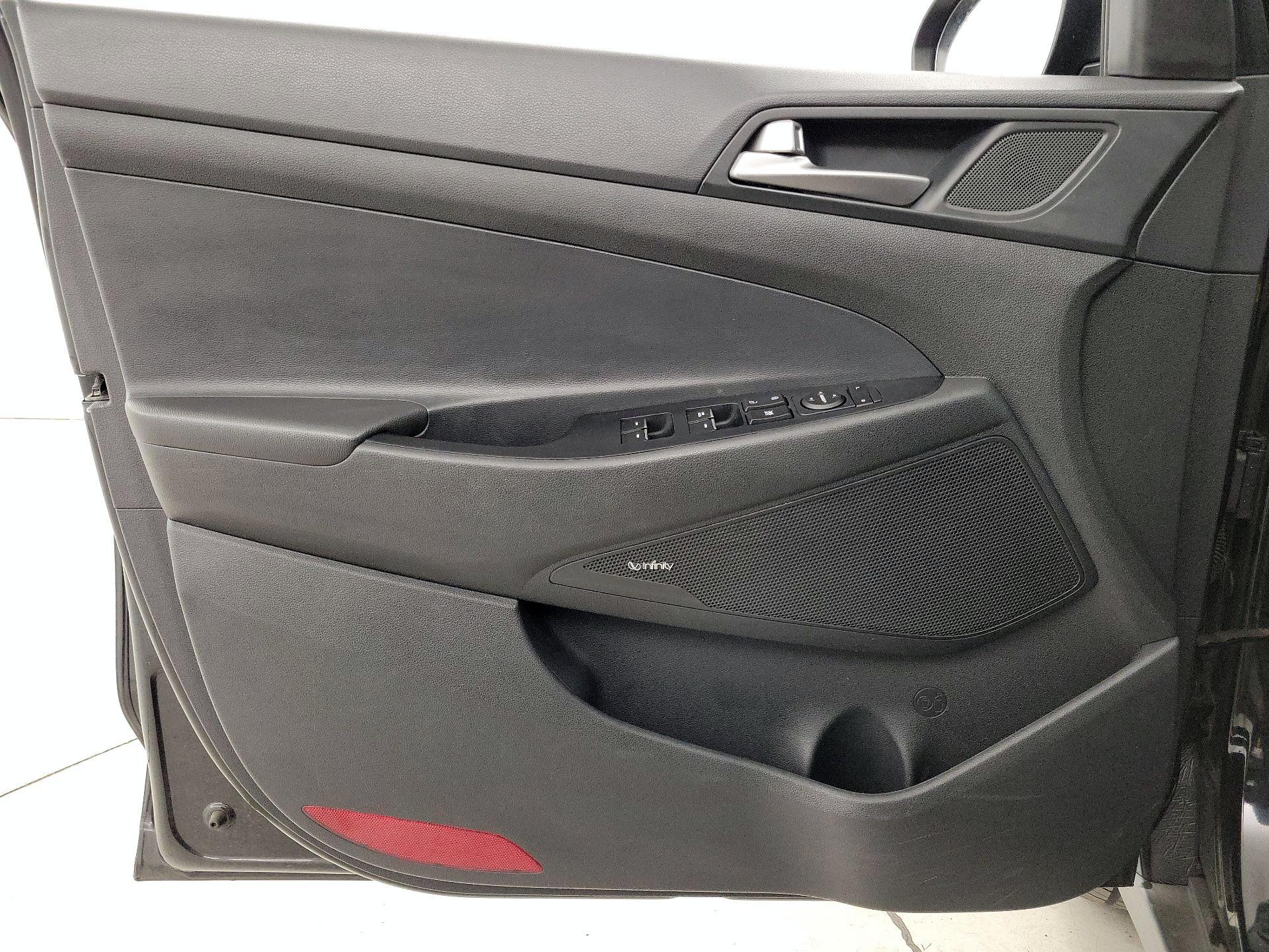 Thumbnail: 2017 Hyundai Tucson - 12