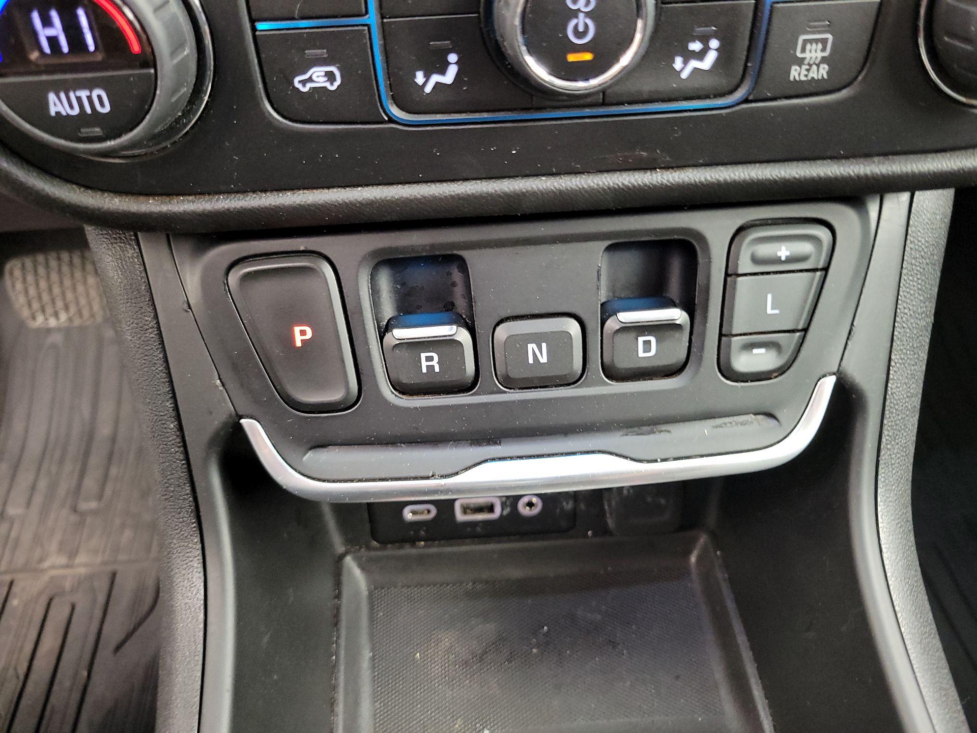 Thumbnail: 2020 GMC Terrain - 18