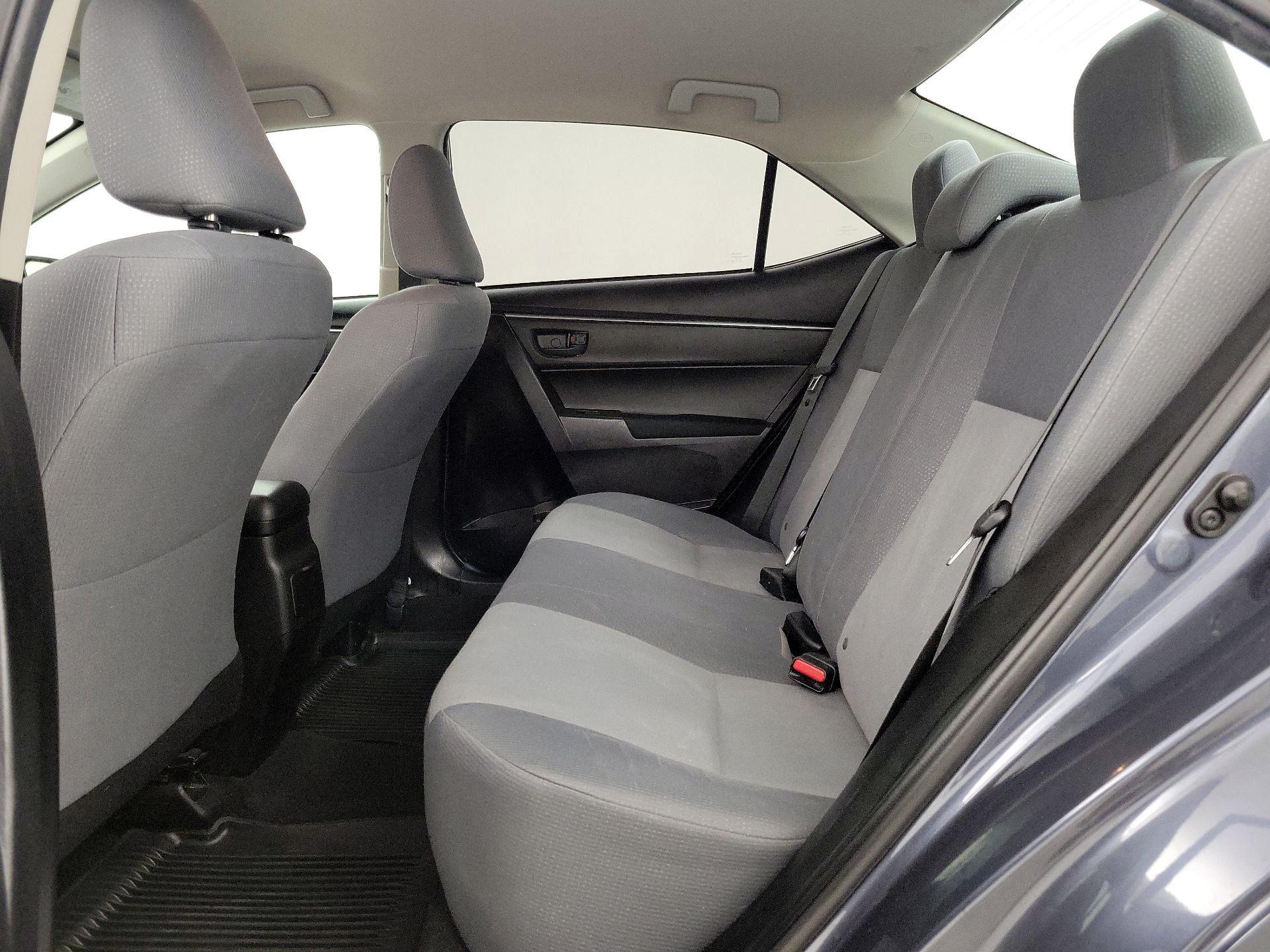 Thumbnail: 2015 Toyota Corolla - 18