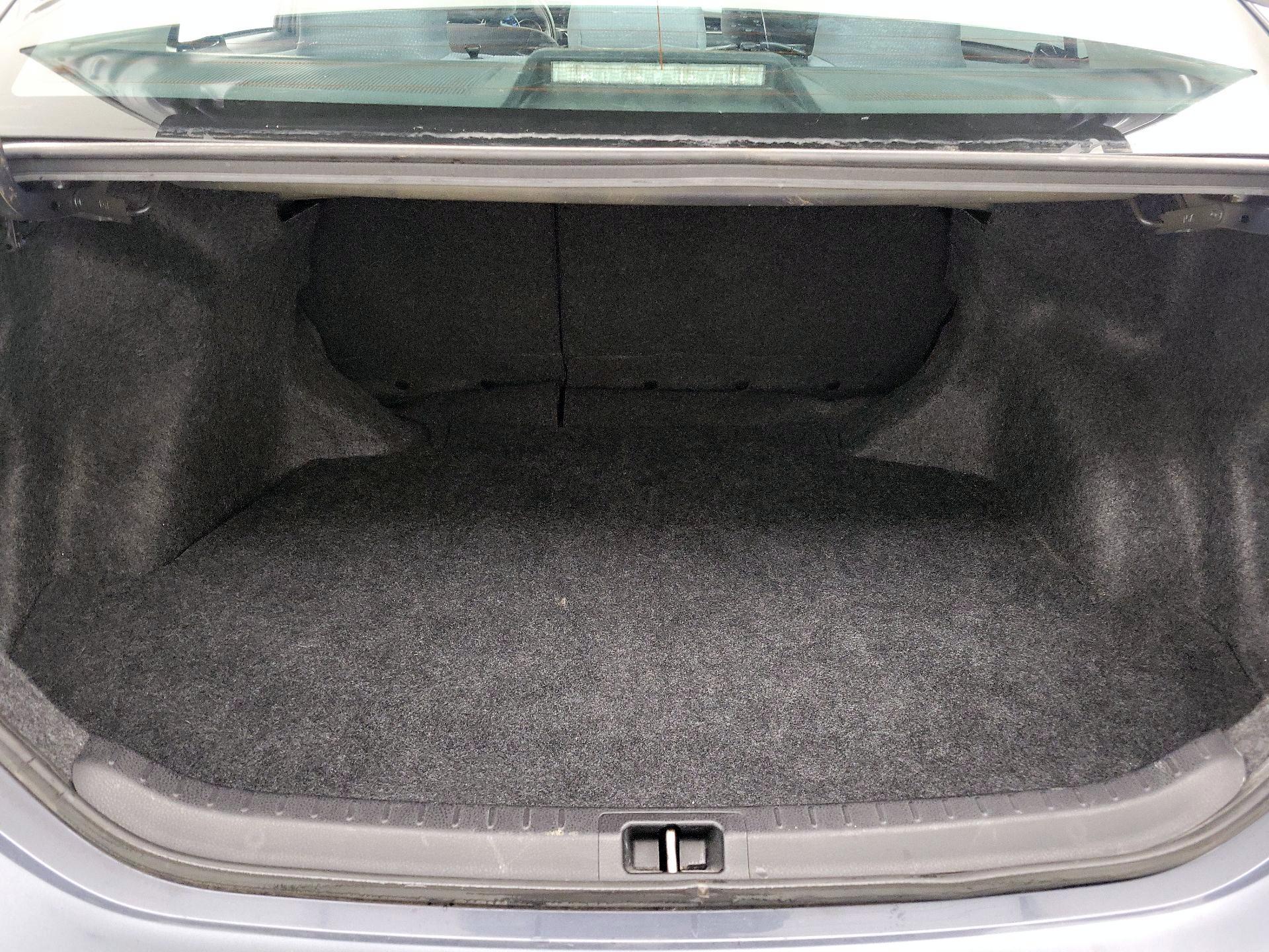 Thumbnail: 2015 Toyota Corolla - 19