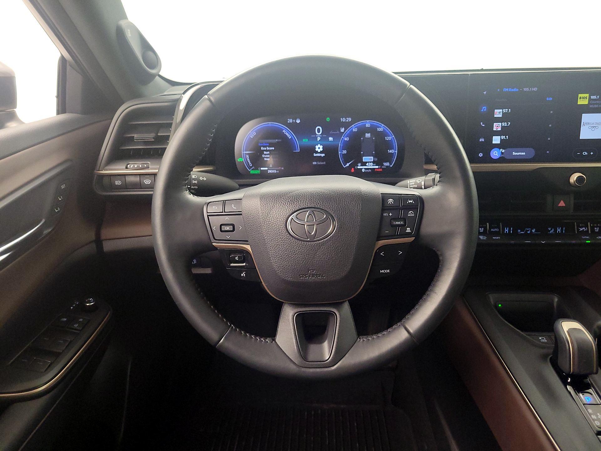 Thumbnail: 2023 Toyota Crown - 10