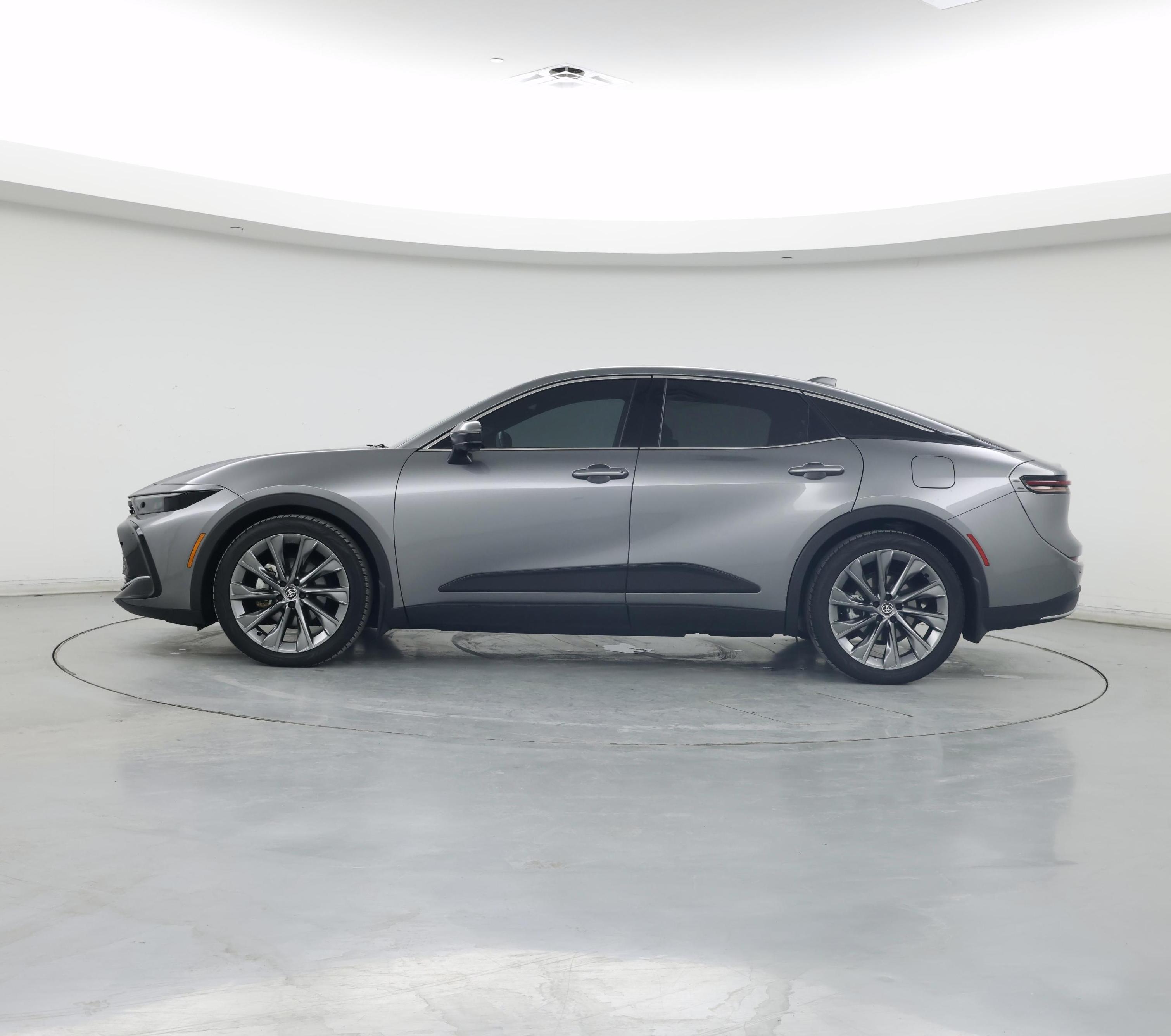 Thumbnail: 2023 Toyota Crown - 3