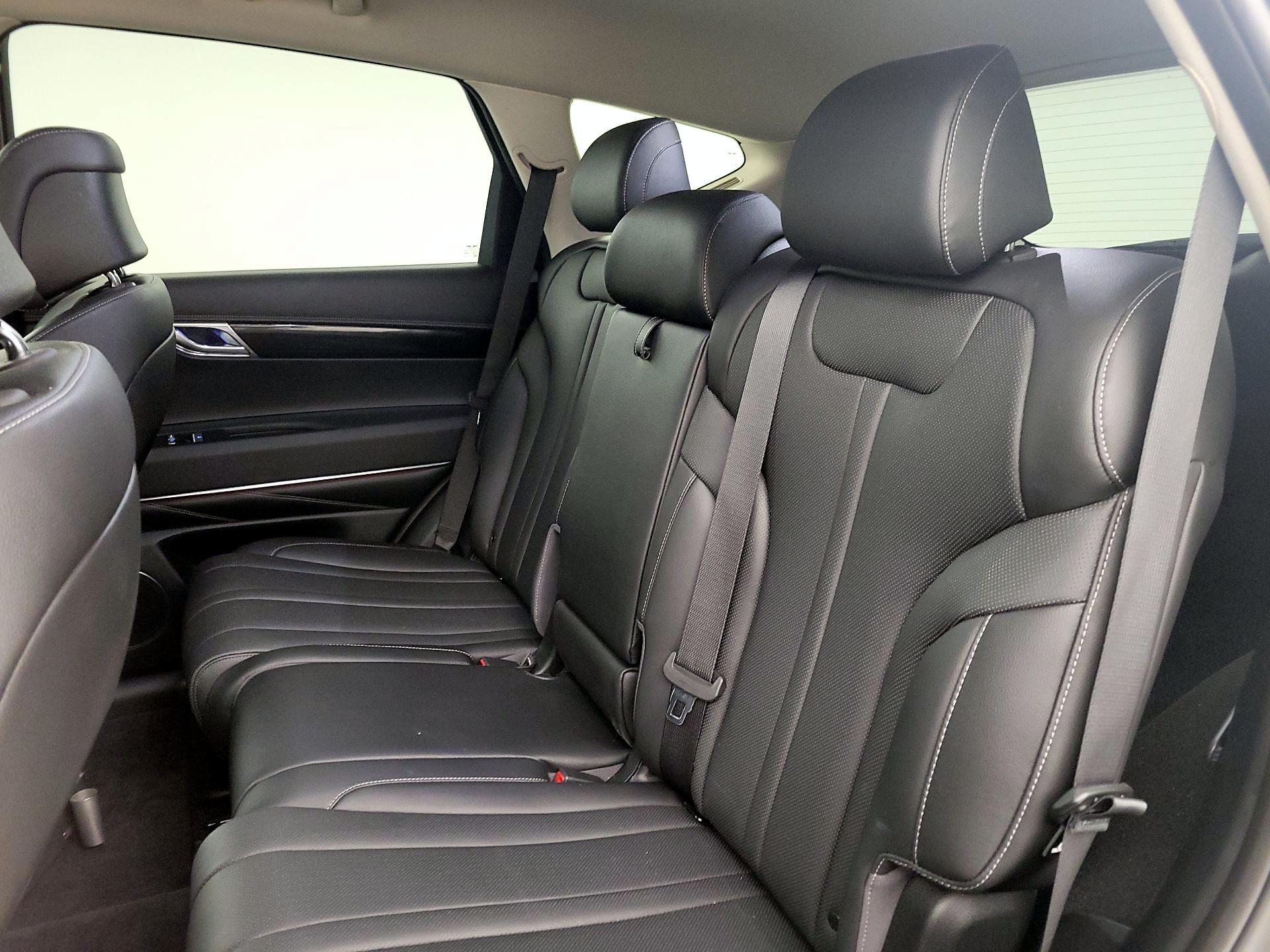 Thumbnail: 2025 Genesis GV80 - 20