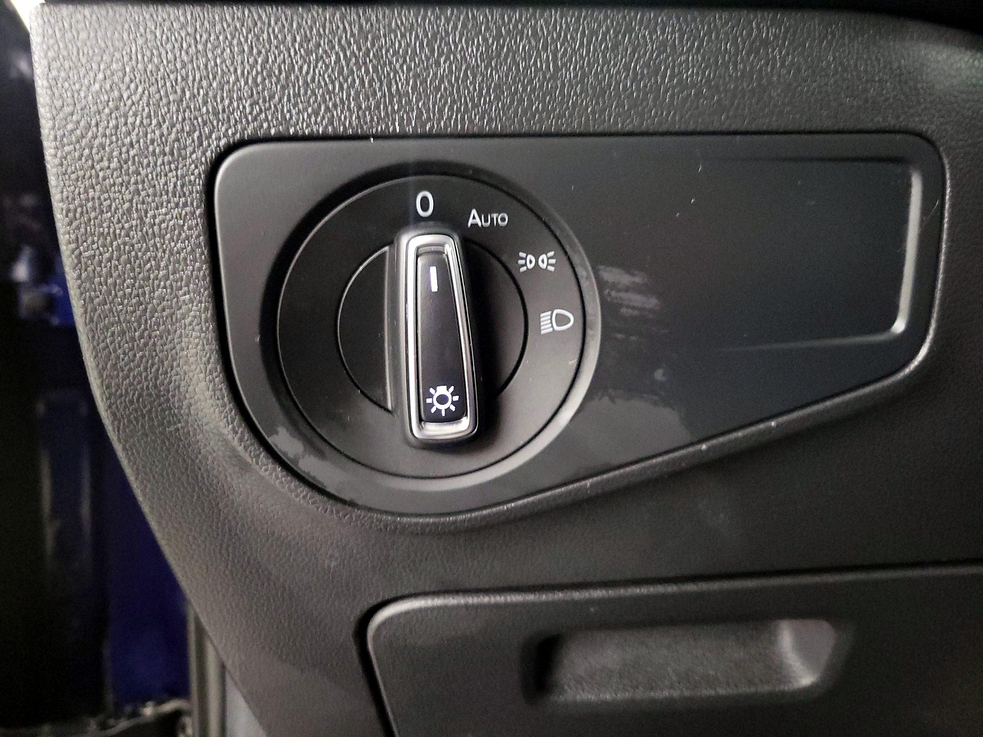 Thumbnail: 2021 Volkswagen Tiguan - 13