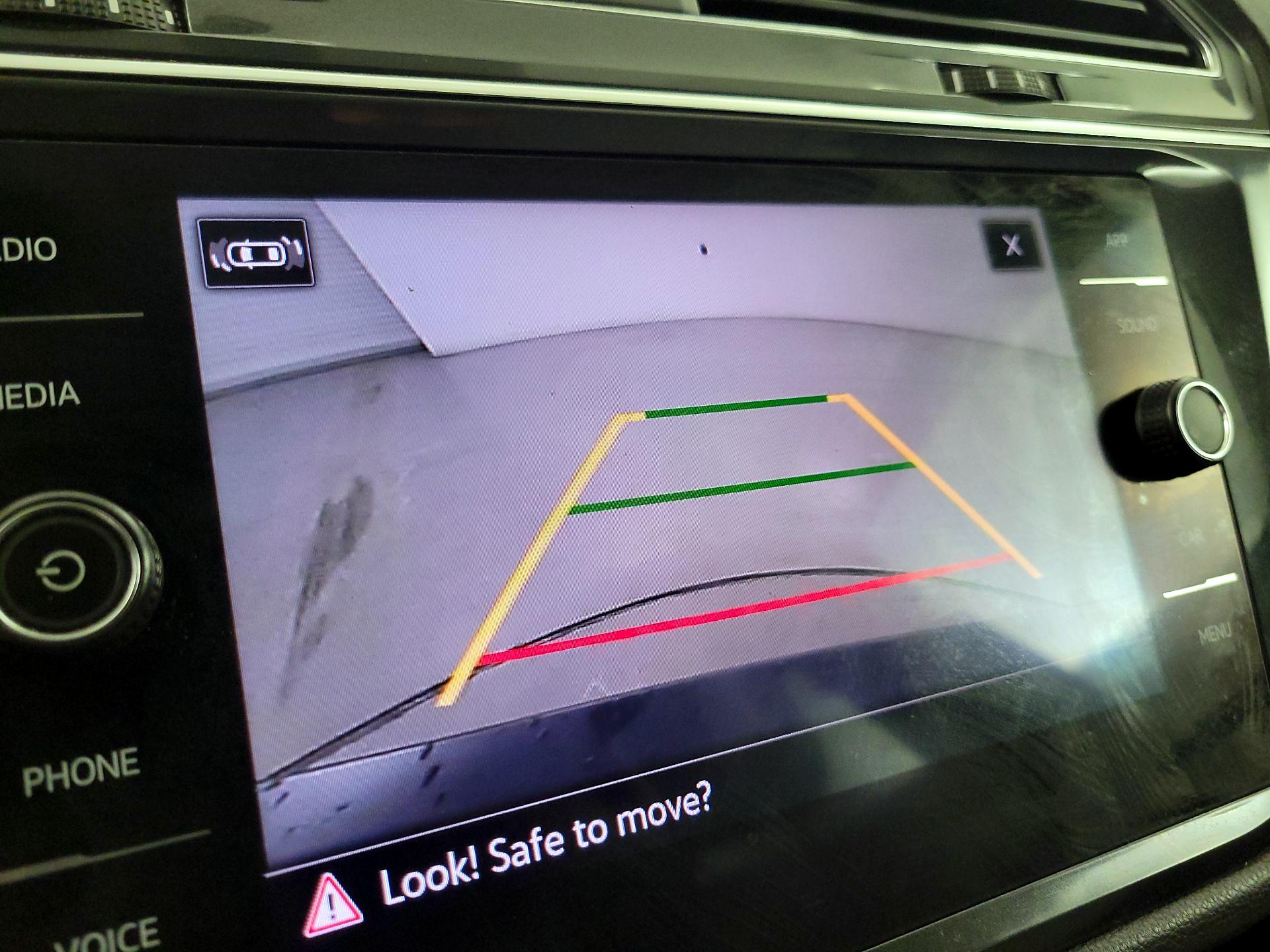 Thumbnail: 2021 Volkswagen Tiguan - 14