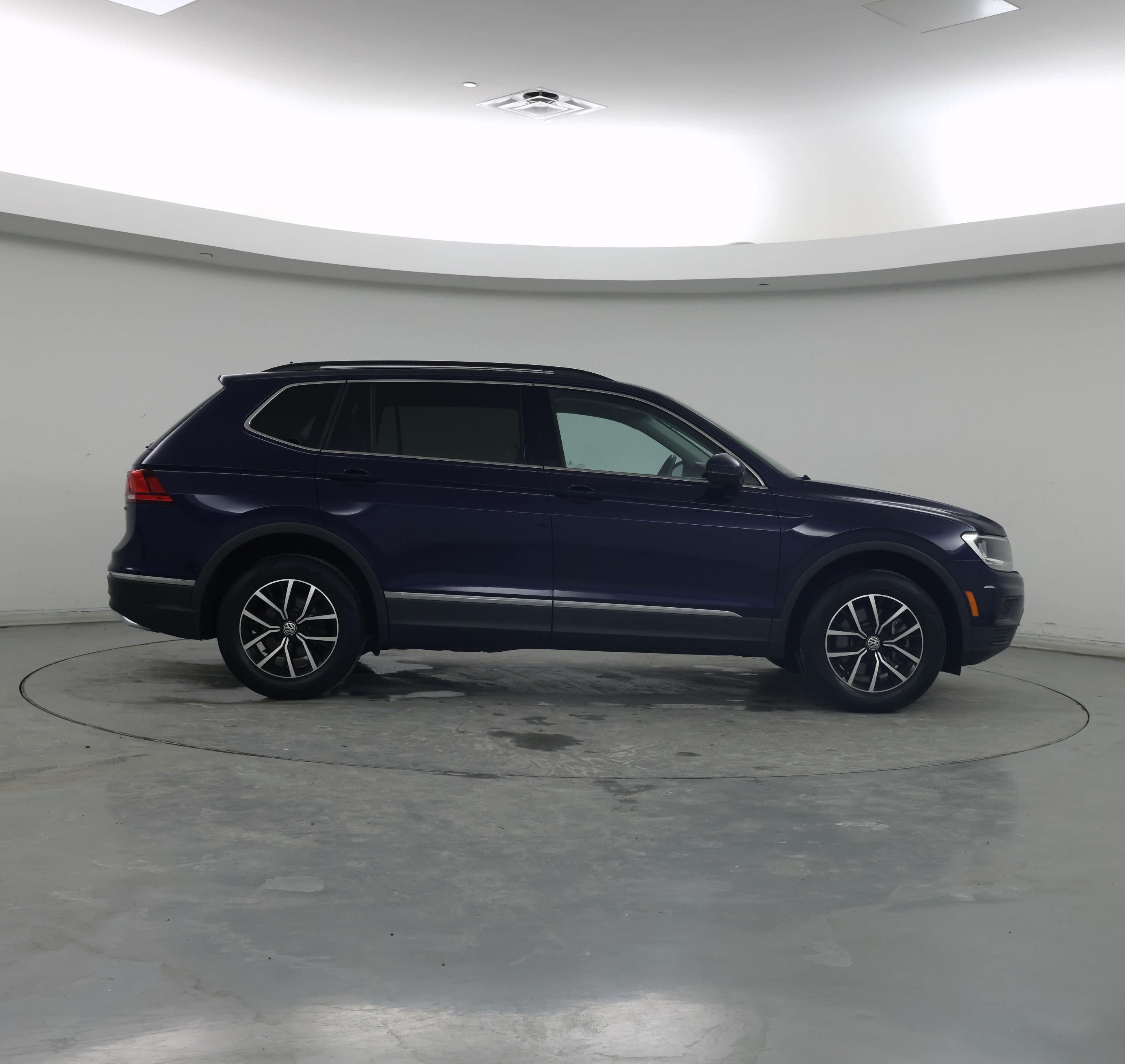Thumbnail: 2021 Volkswagen Tiguan - 7