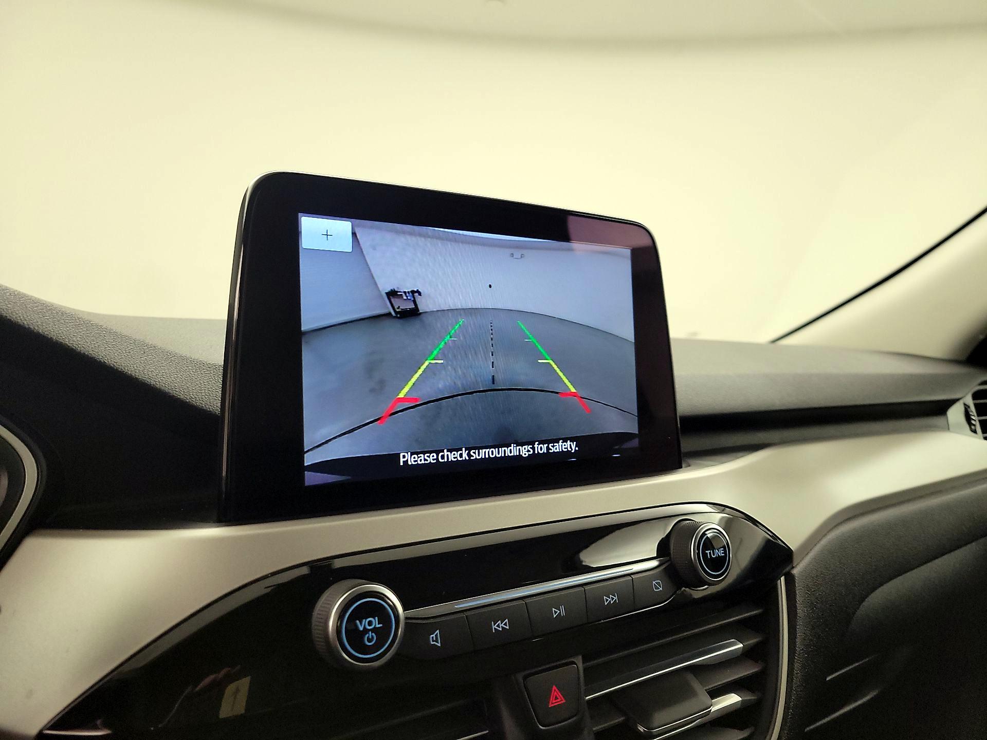 Thumbnail: 2022 Ford Escape - 15