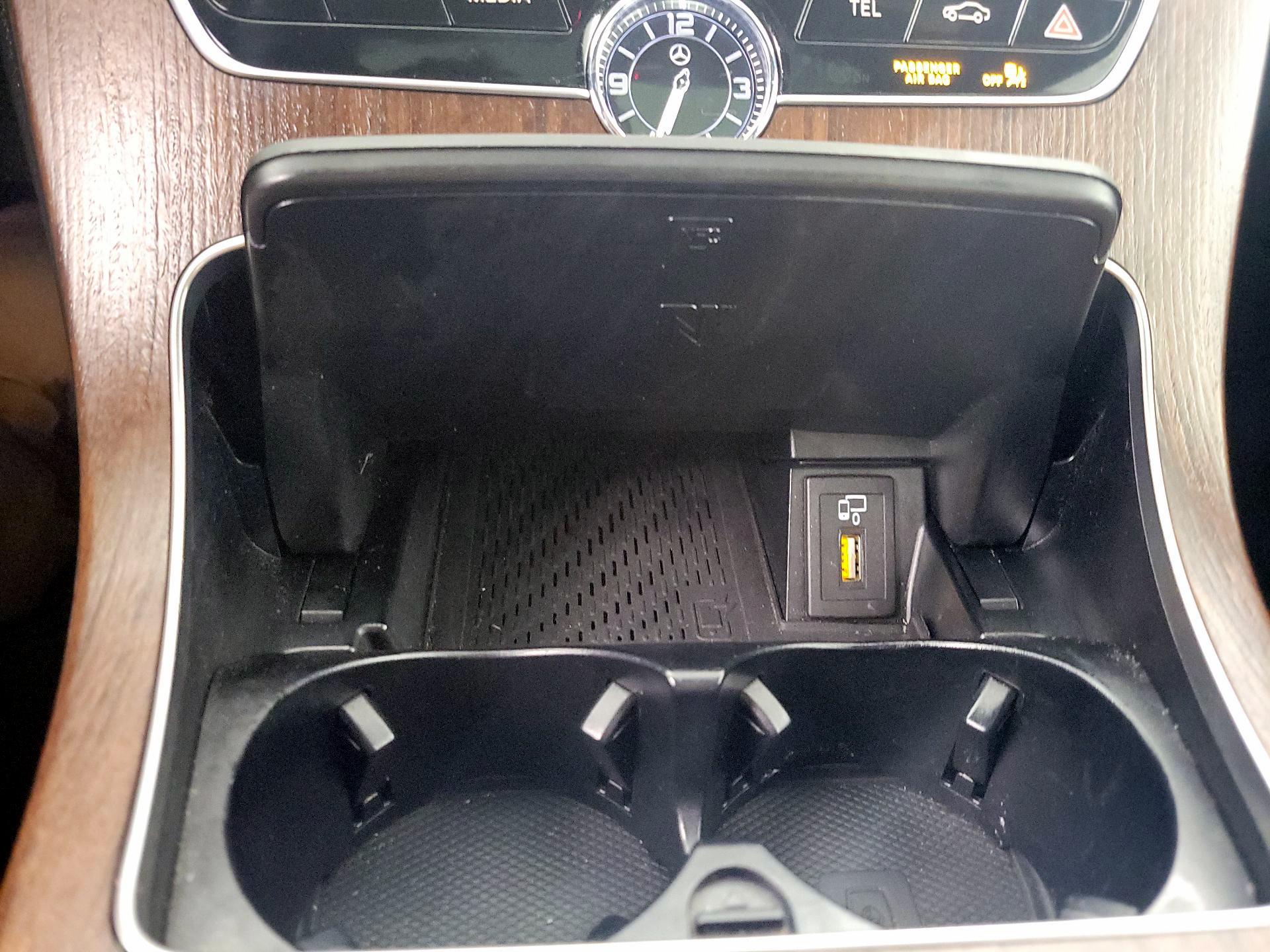 Thumbnail: 2020 Mercedes-Benz C-Class - 18