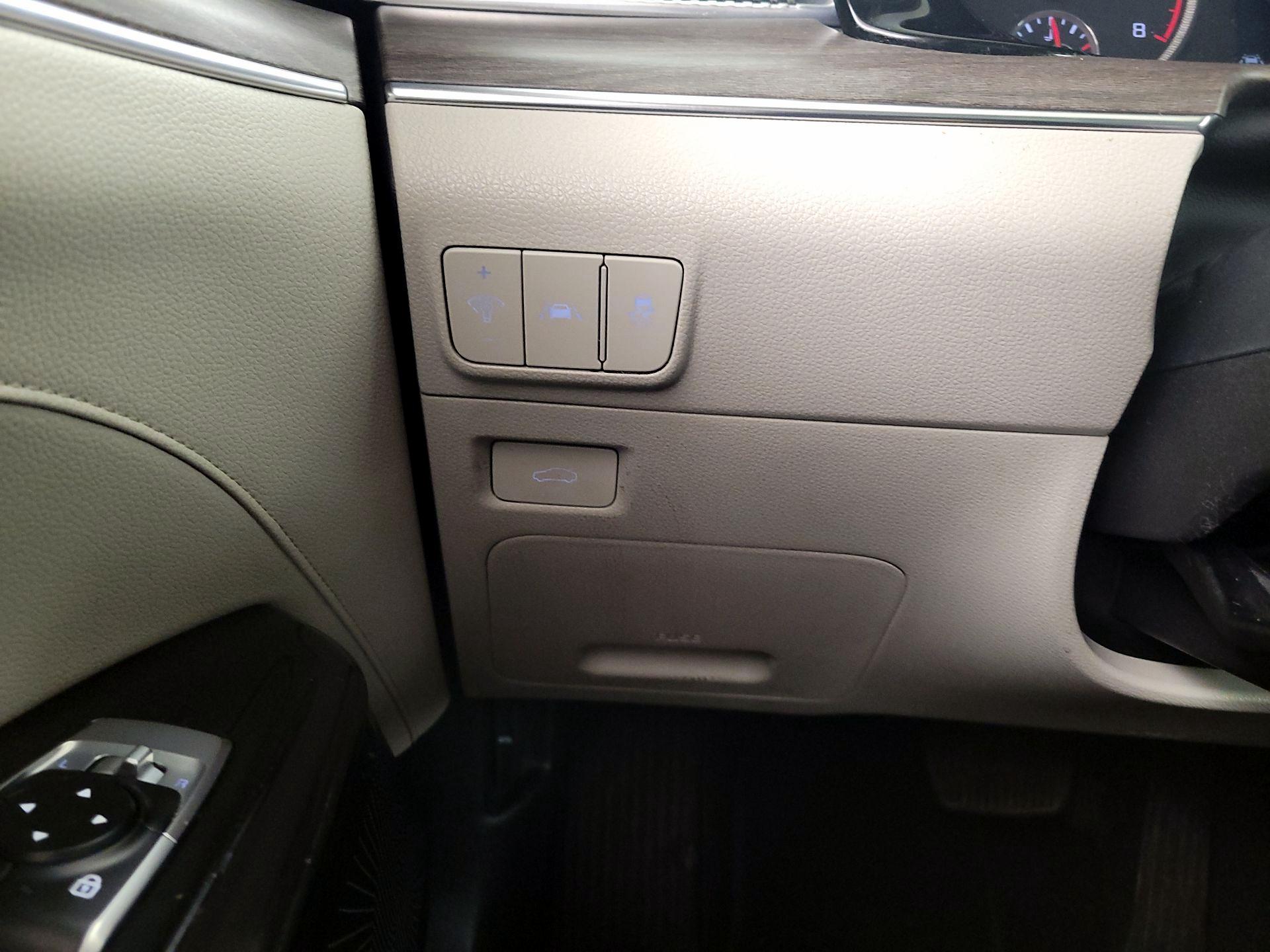 Thumbnail: 2021 Kia K5 - 13