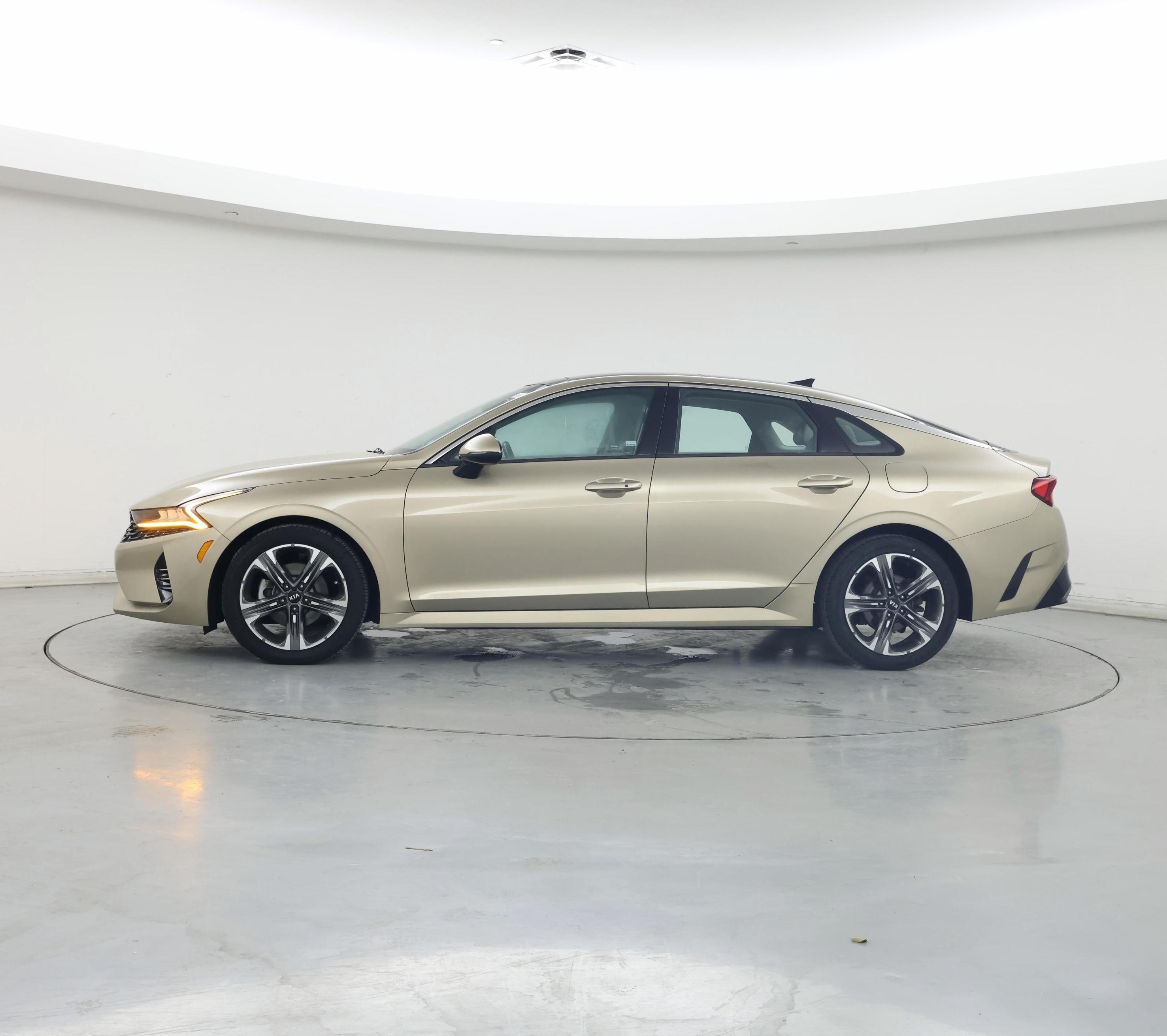 Thumbnail: 2021 Kia K5 - 3