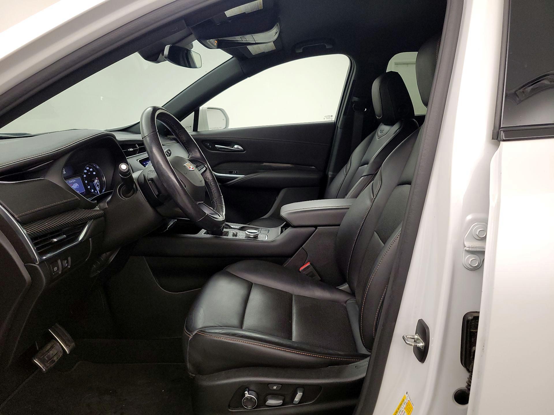 Thumbnail: 2020 Cadillac XT4 - 11