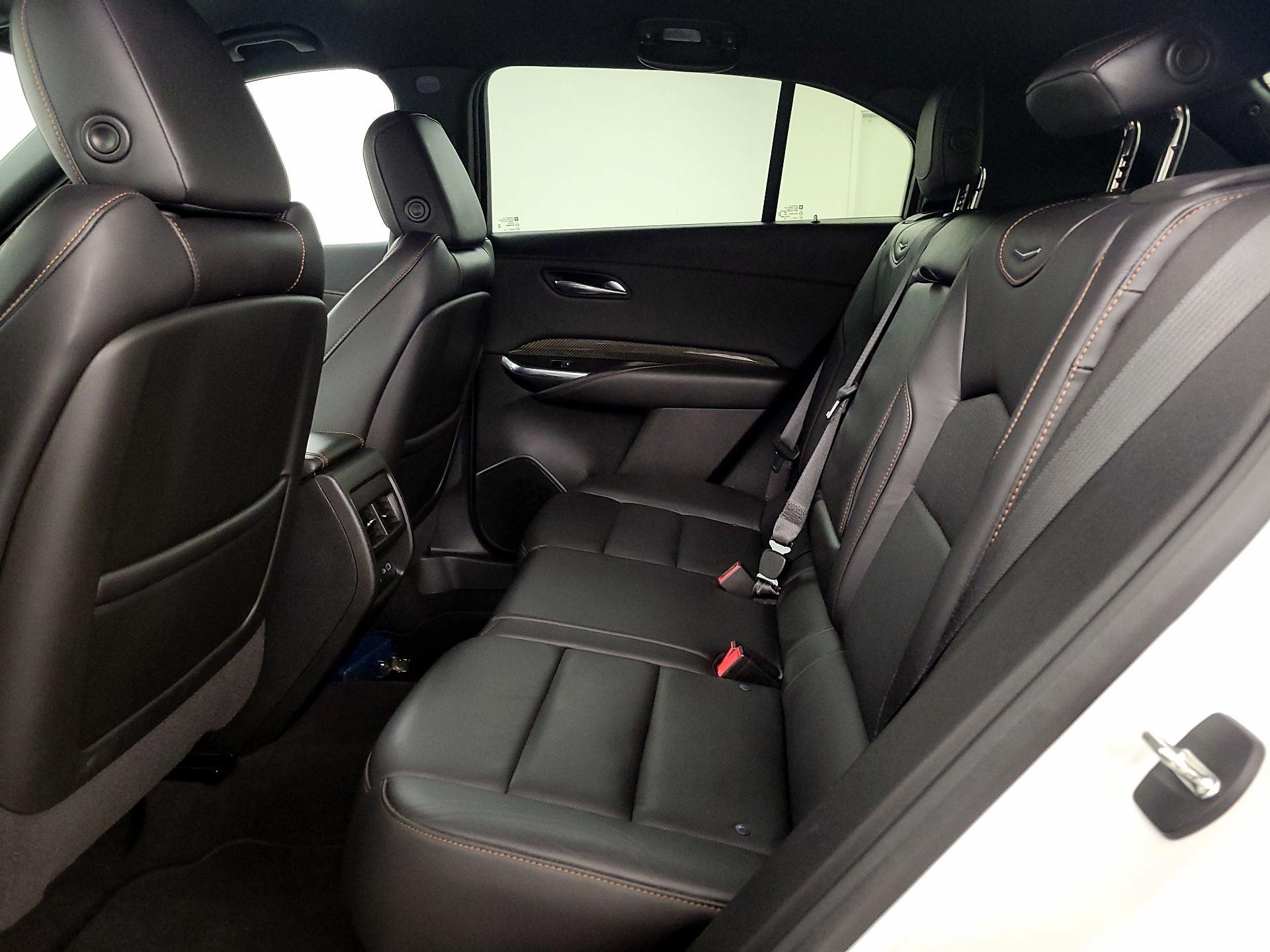 Thumbnail: 2020 Cadillac XT4 - 19