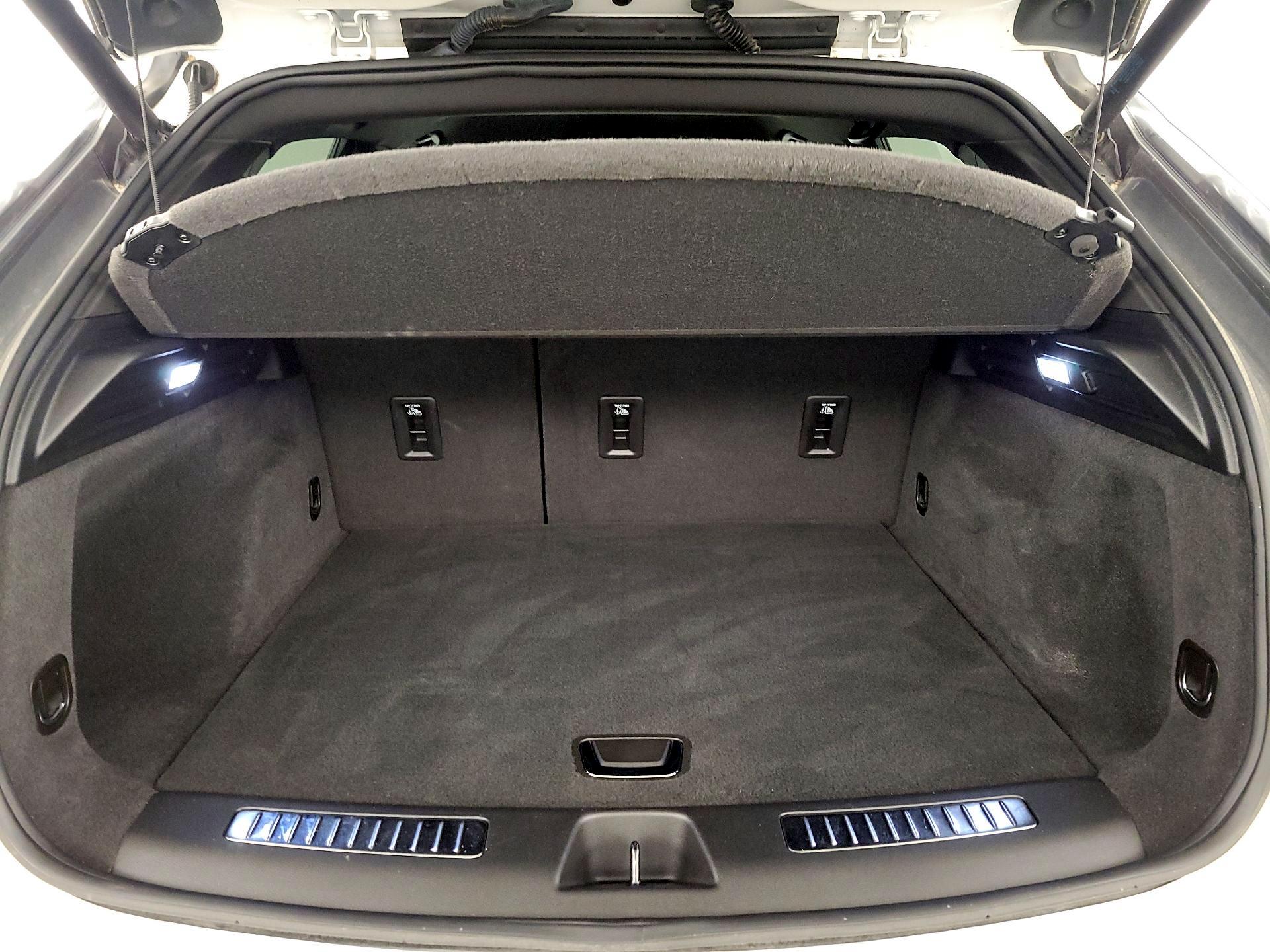 Thumbnail: 2020 Cadillac XT4 - 20