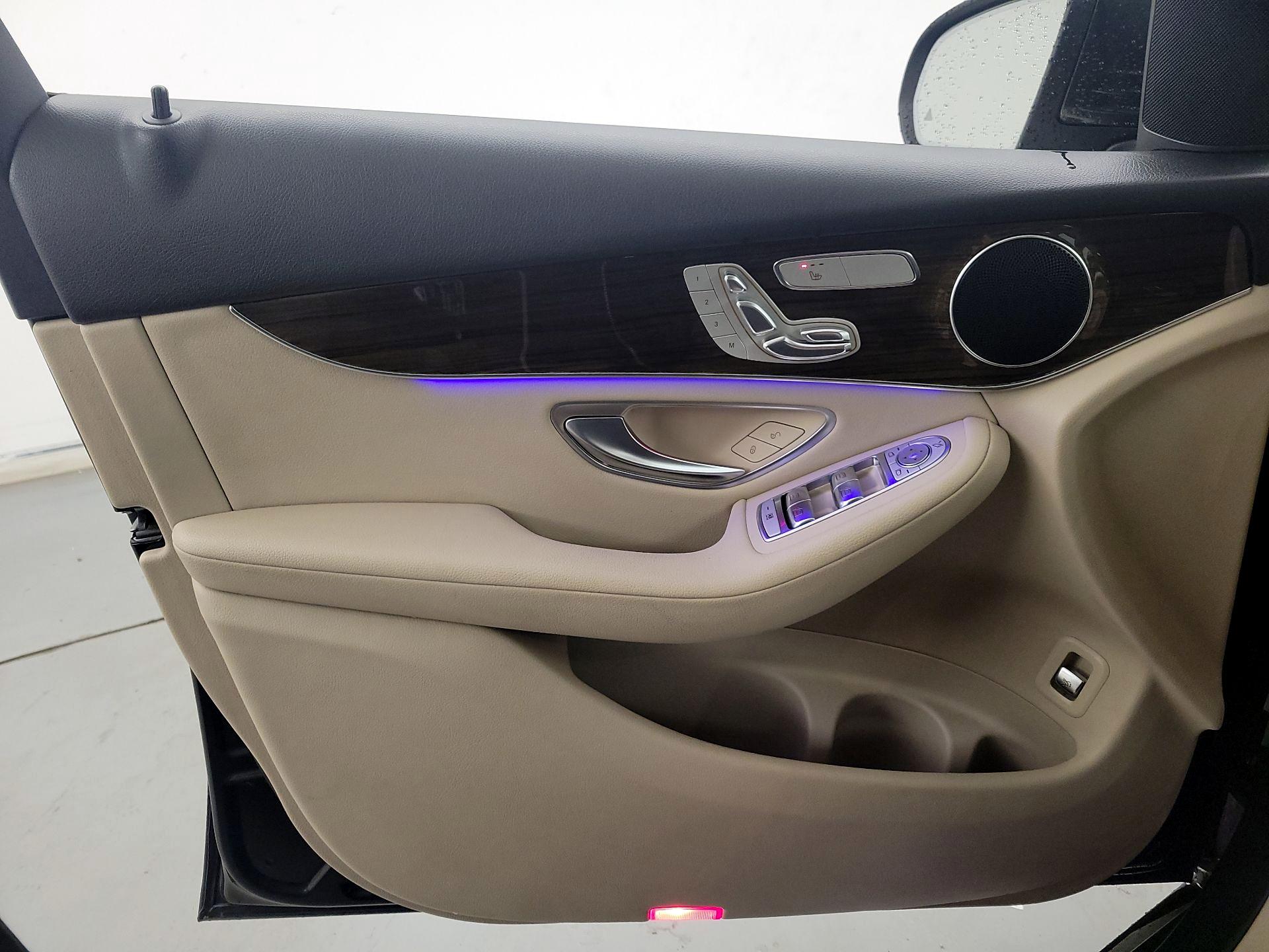 Thumbnail: 2020 Mercedes-Benz GLC - 12