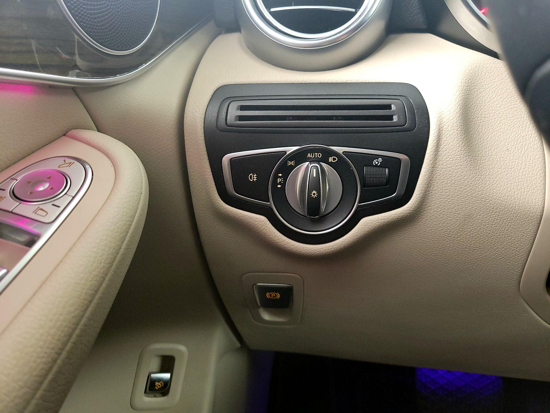 Thumbnail: 2020 Mercedes-Benz GLC - 13