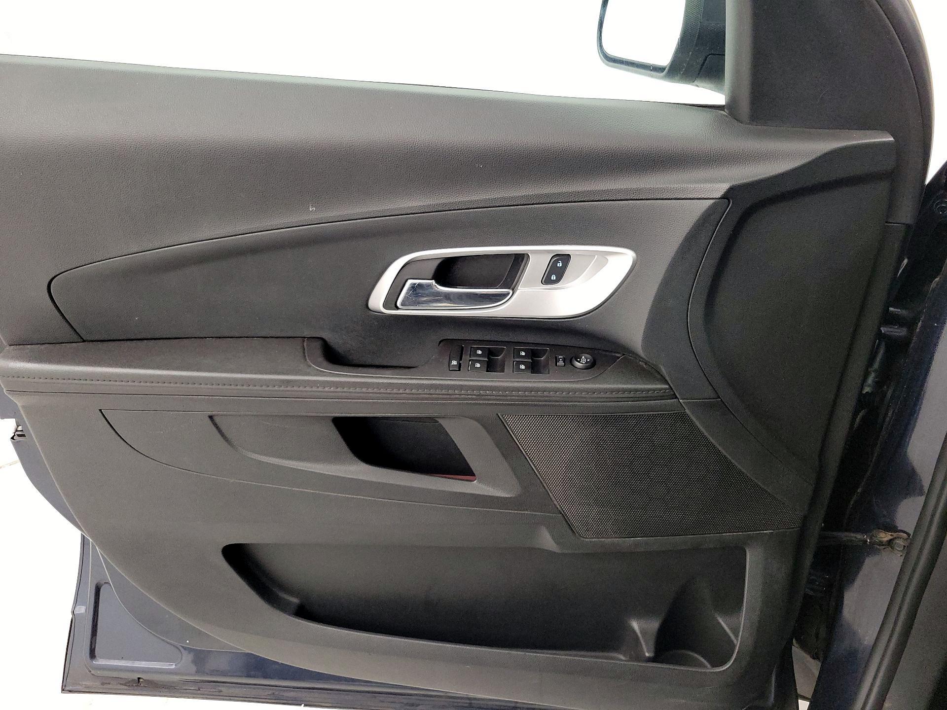 Thumbnail: 2017 Chevrolet Equinox - 12