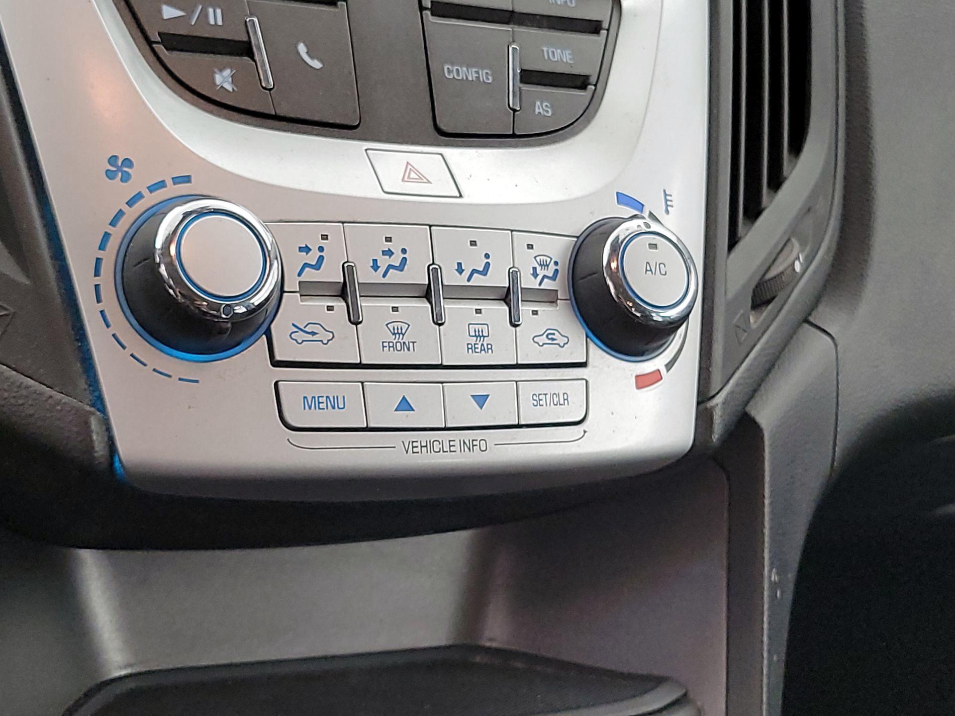 Thumbnail: 2017 Chevrolet Equinox - 16