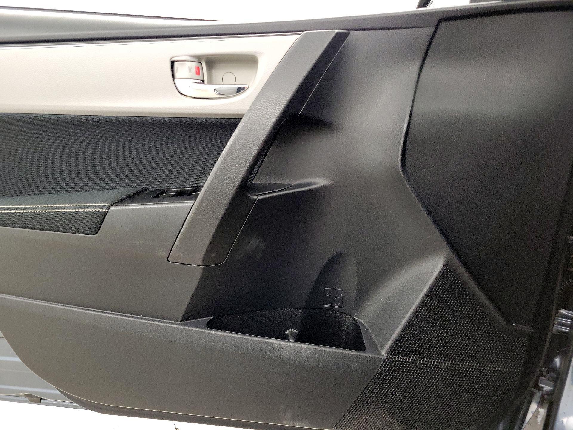 Thumbnail: 2017 Toyota Corolla - 12