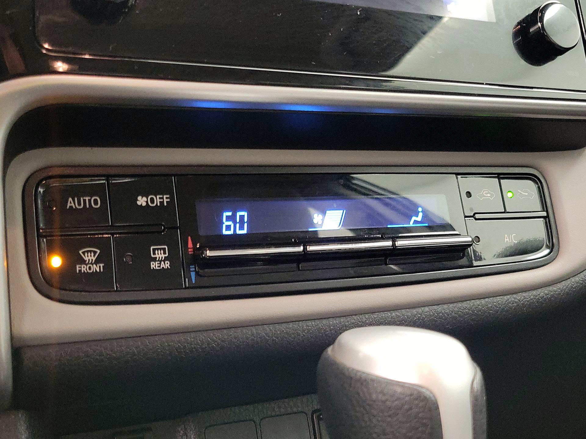 Thumbnail: 2017 Toyota Corolla - 16