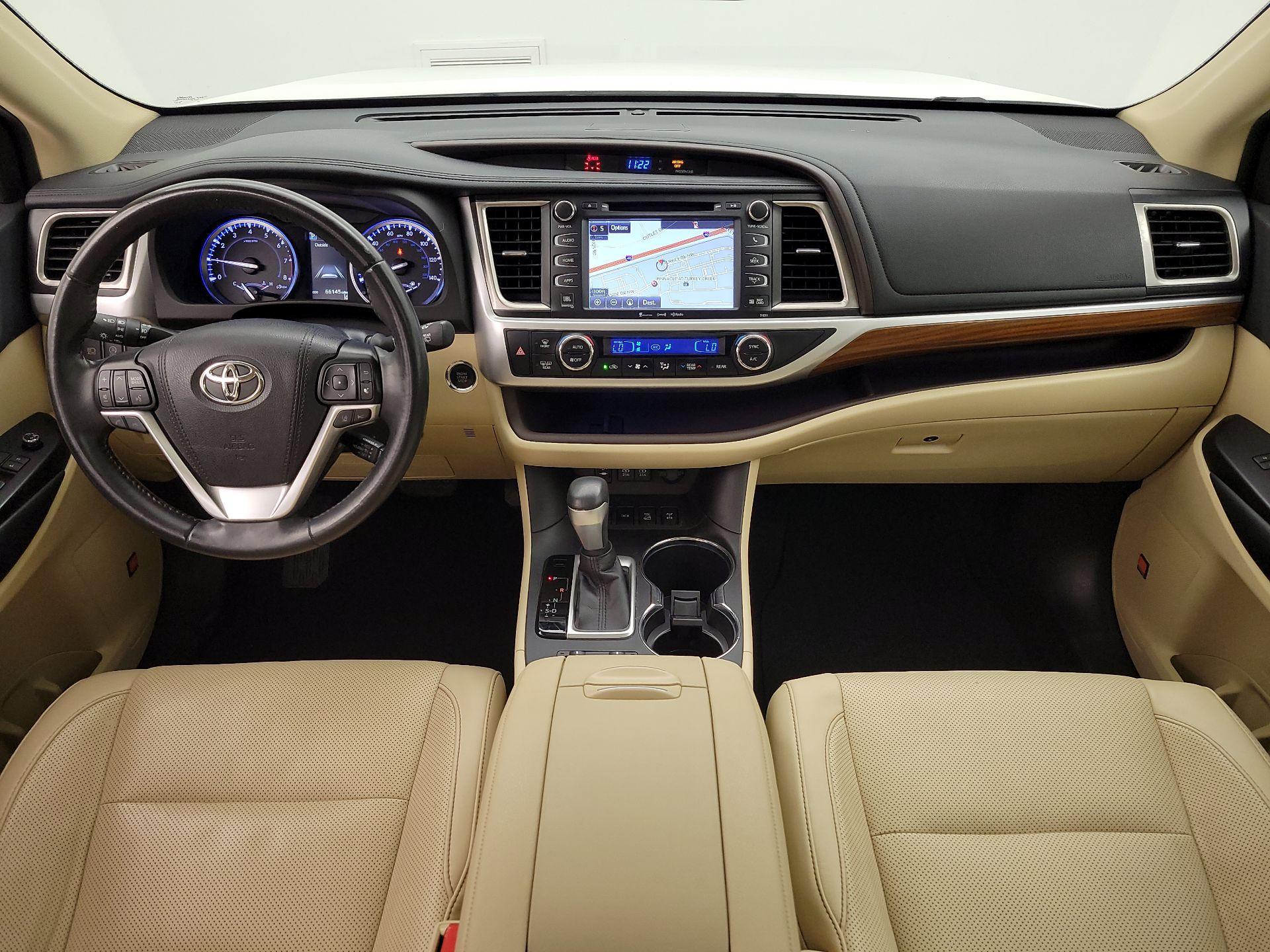 Thumbnail: 2019 Toyota Highlander - 9