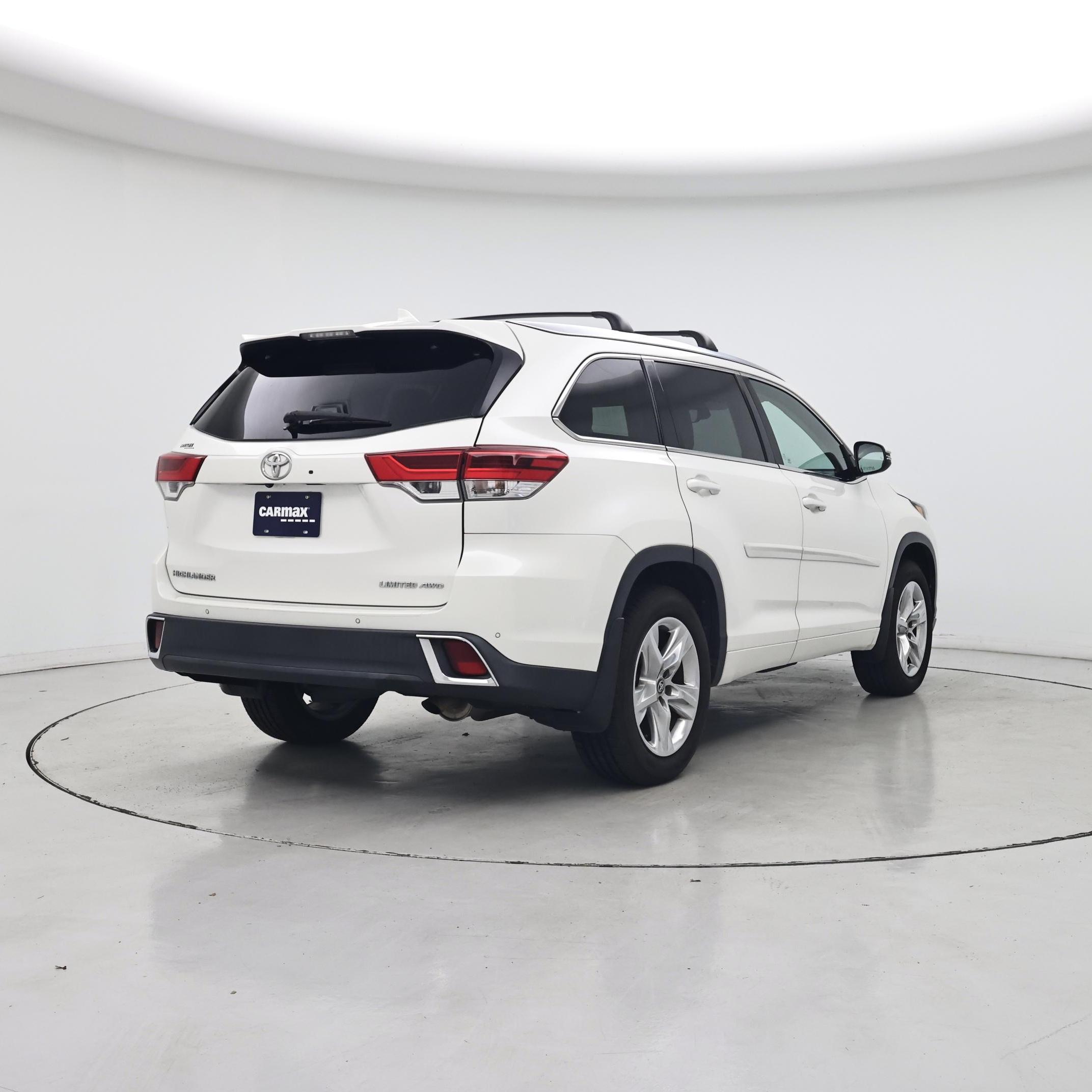 Thumbnail: 2019 Toyota Highlander - 8