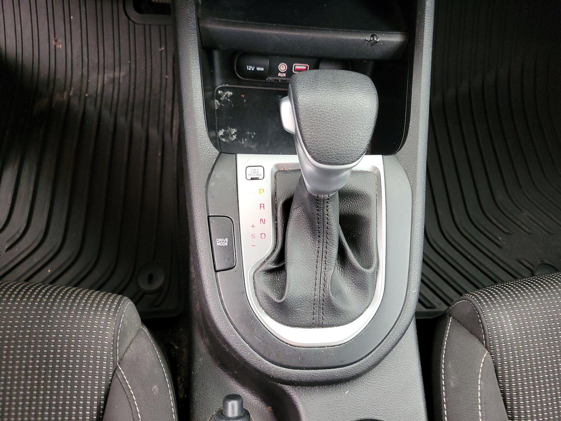 Thumbnail: 2020 Kia Forte - 17