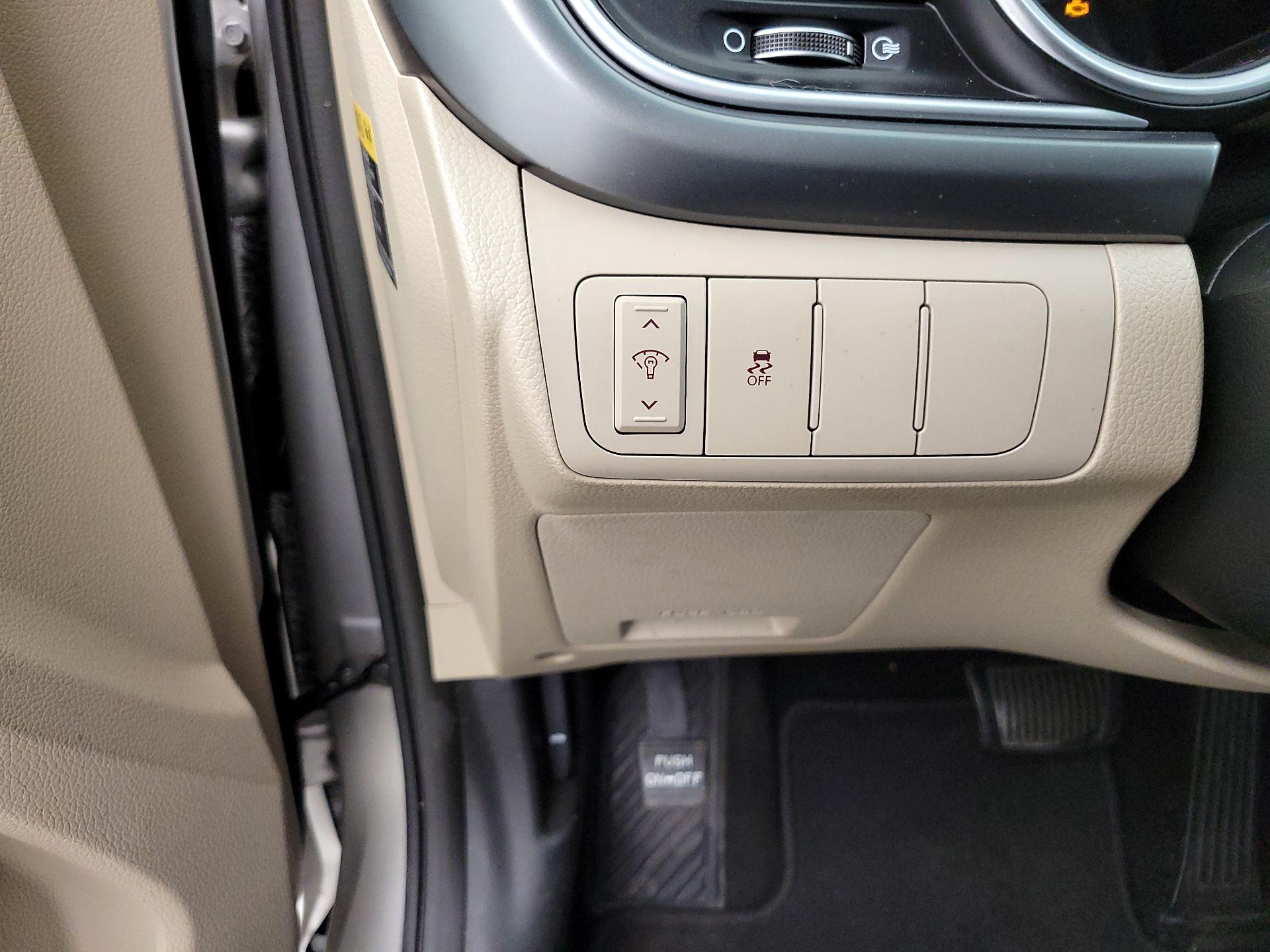 Thumbnail: 2015 Kia Optima - 13