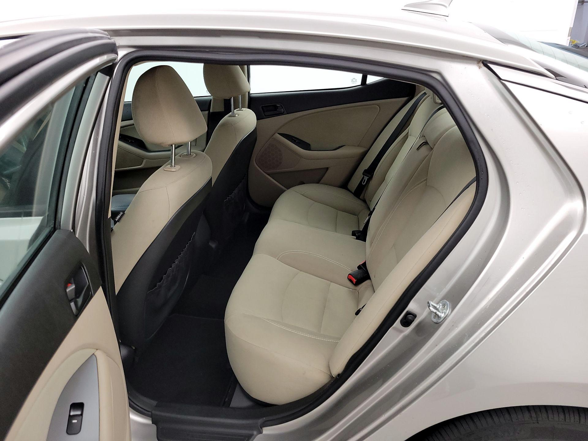 Thumbnail: 2015 Kia Optima - 18