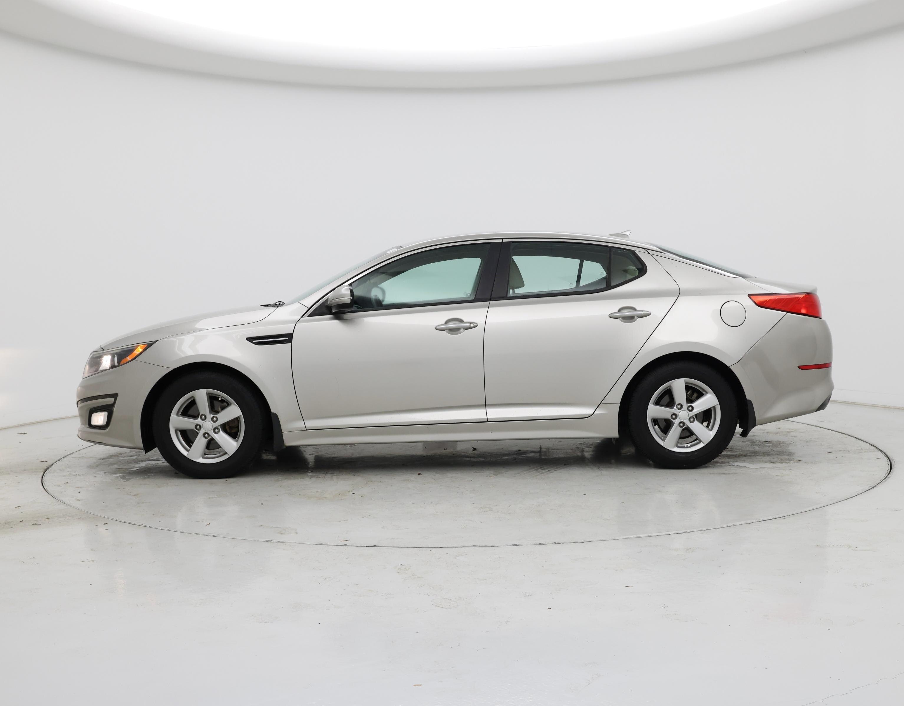 Thumbnail: 2015 Kia Optima - 3