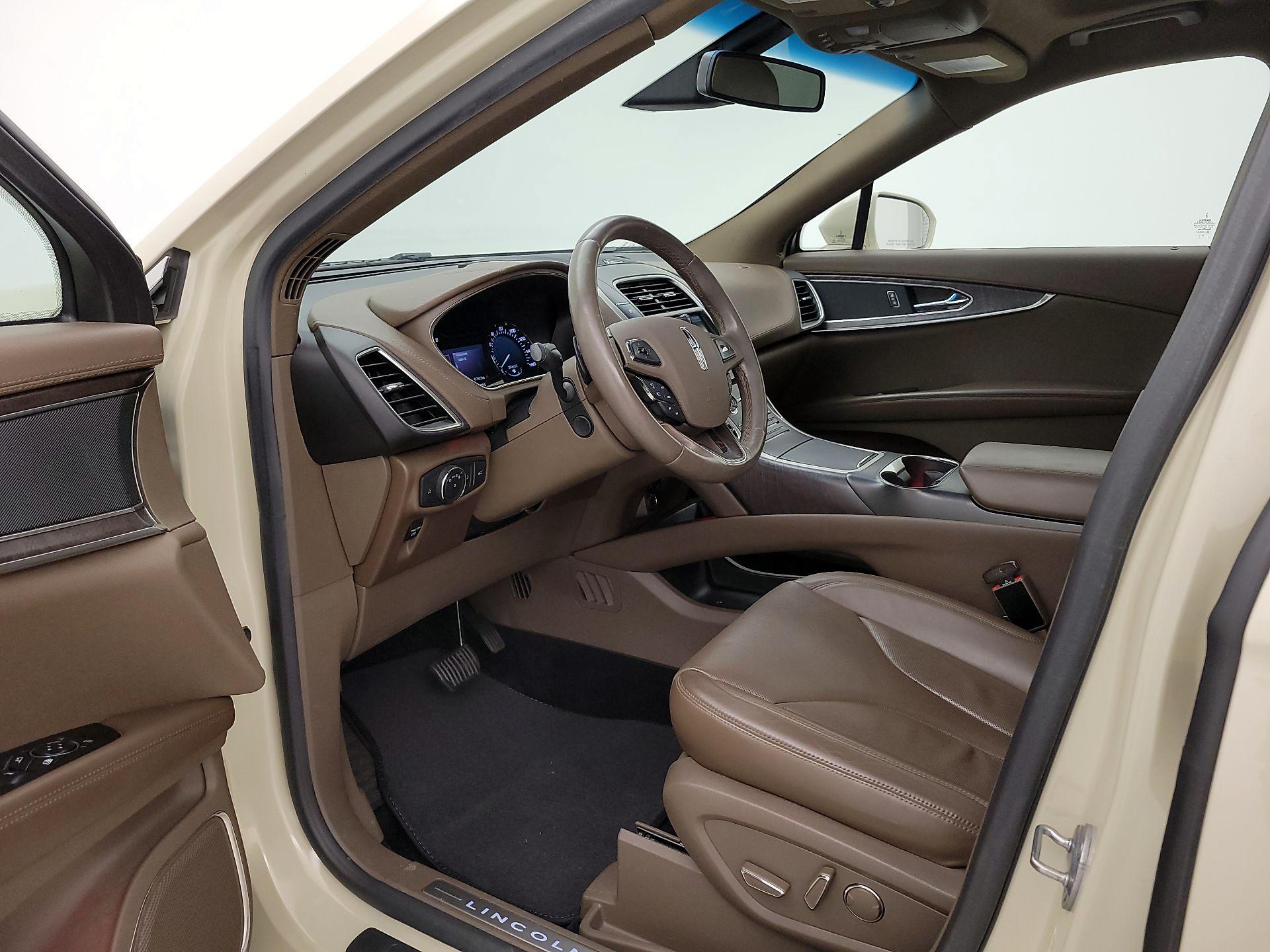 Thumbnail: 2016 Lincoln MKX - 11