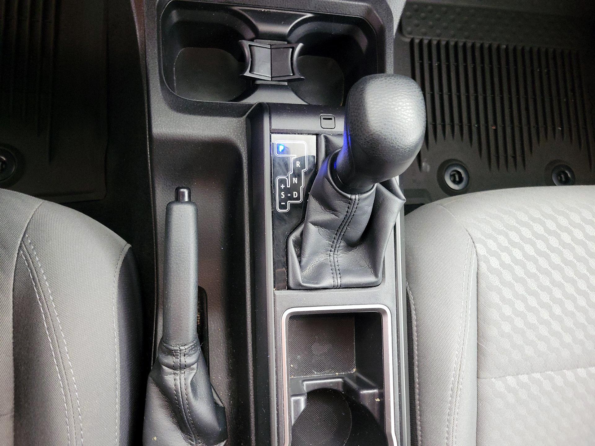 Thumbnail: 2022 Toyota Tacoma - 17