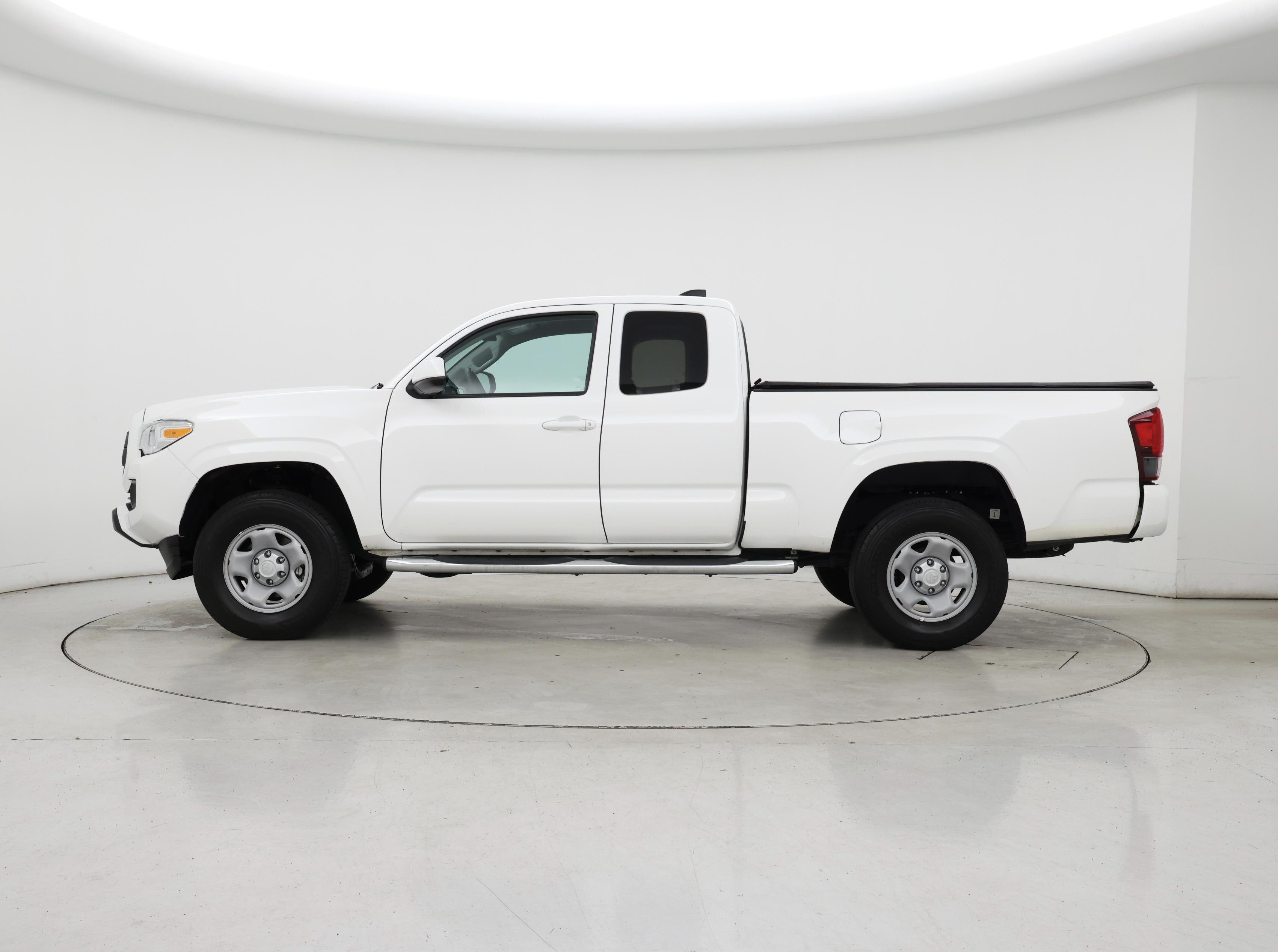 Thumbnail: 2022 Toyota Tacoma - 3