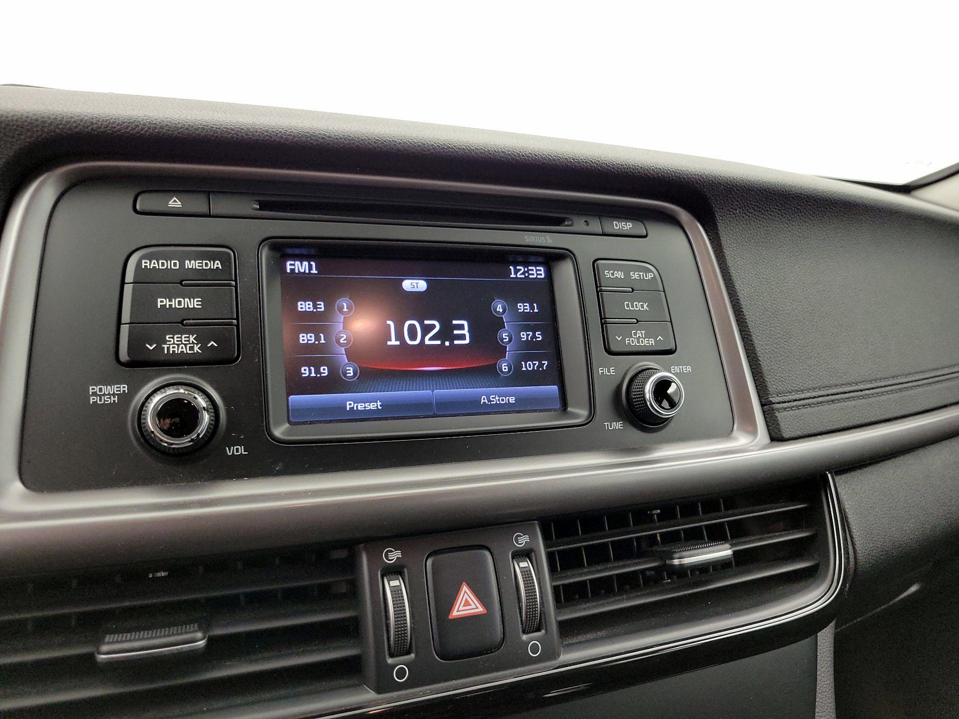 Thumbnail: 2017 Kia Optima - 16